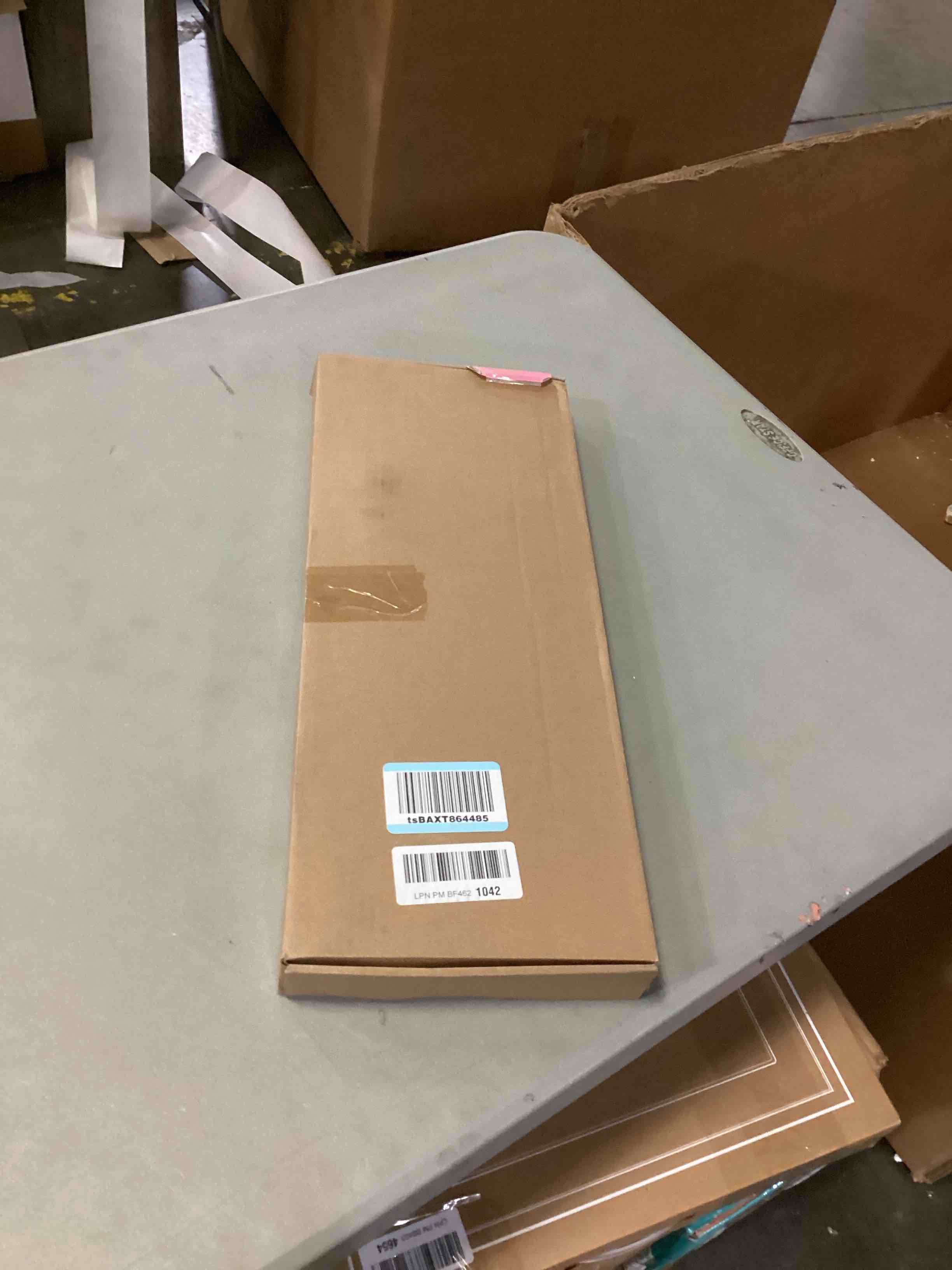 https://s3.amazonaws.com/lotting-images-prod/bidfta/BLU6846323_1730209696670.jpeg
