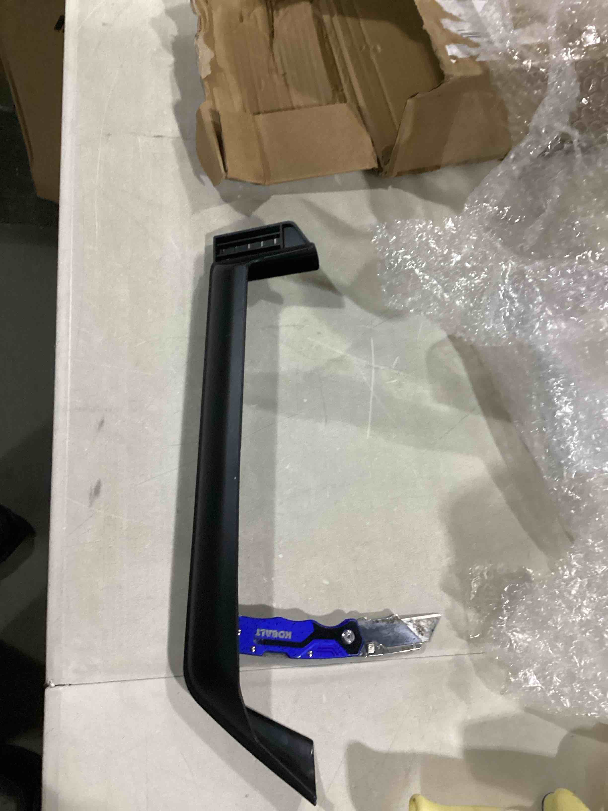 https://s3.amazonaws.com/lotting-images-prod/bidfta/BLU6846532_1727953997558.jpeg