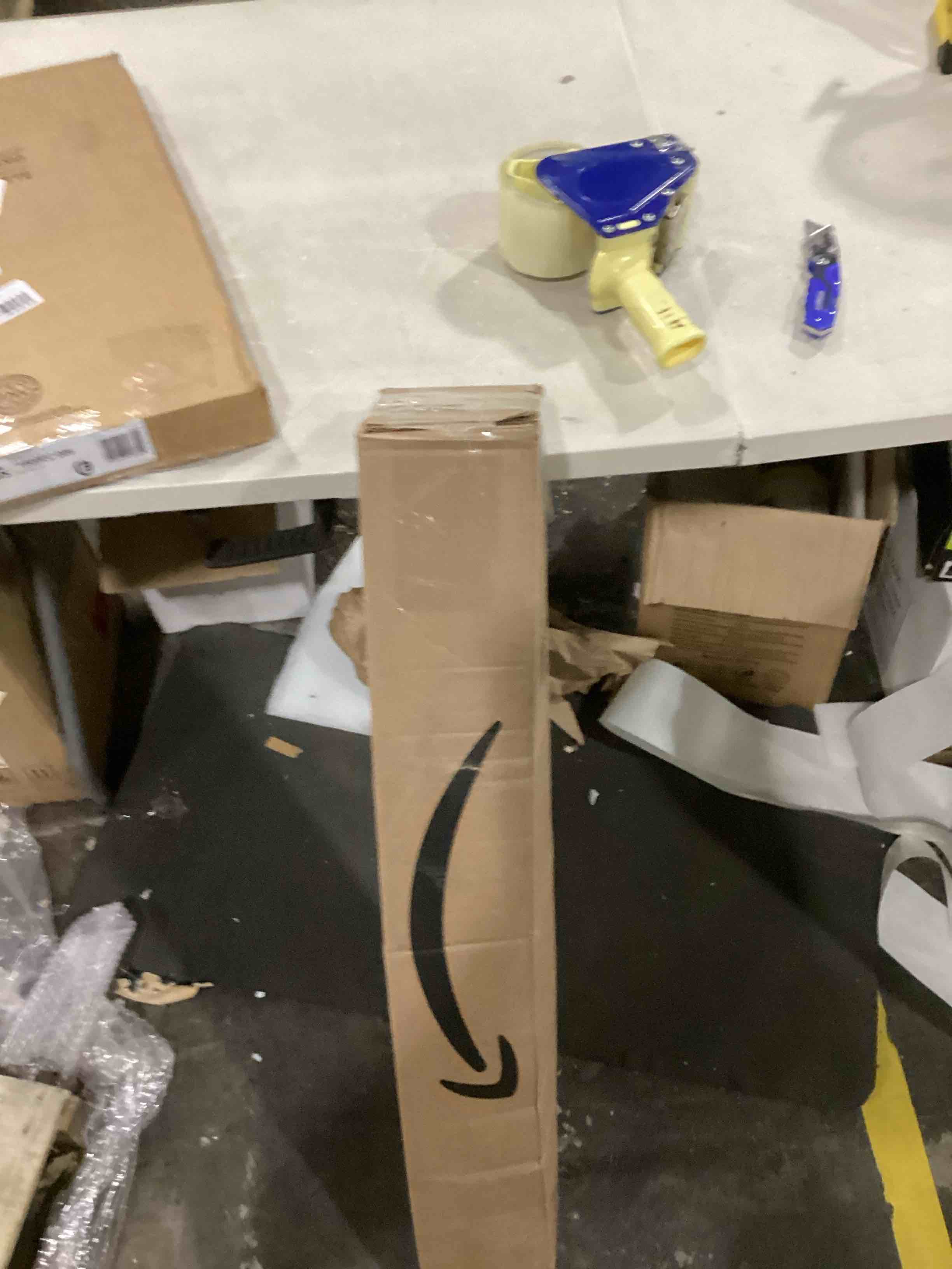 https://s3.amazonaws.com/lotting-images-prod/bidfta/BLU6847232_1728928414017.jpeg