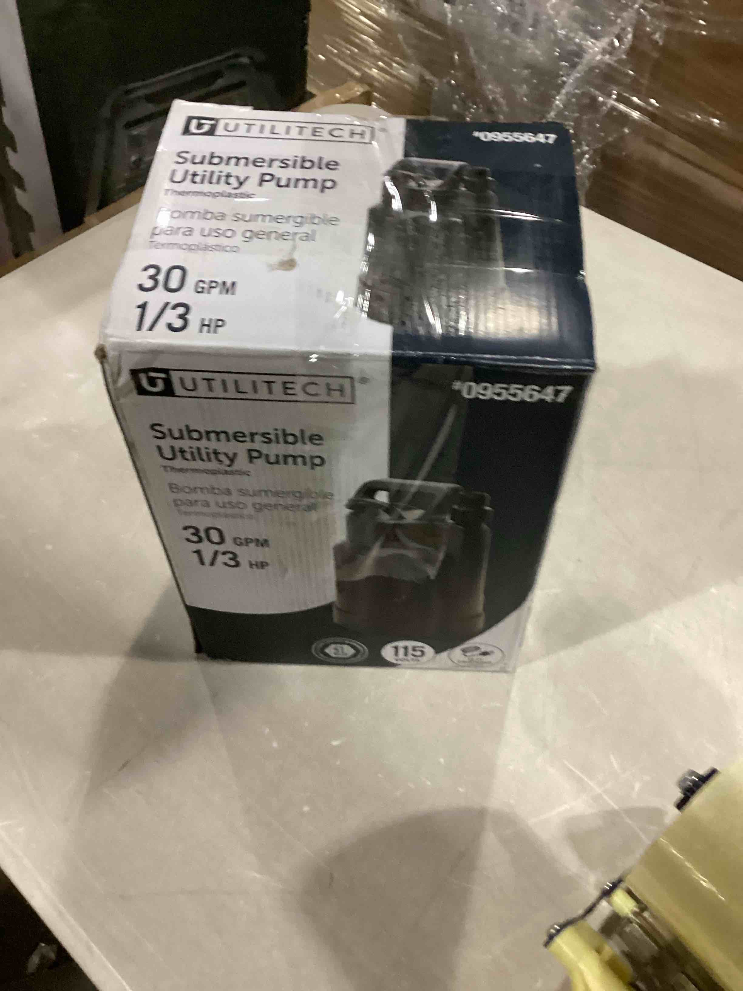 https://s3.amazonaws.com/lotting-images-prod/bidfta/BLU6847460_1729103122379.jpeg