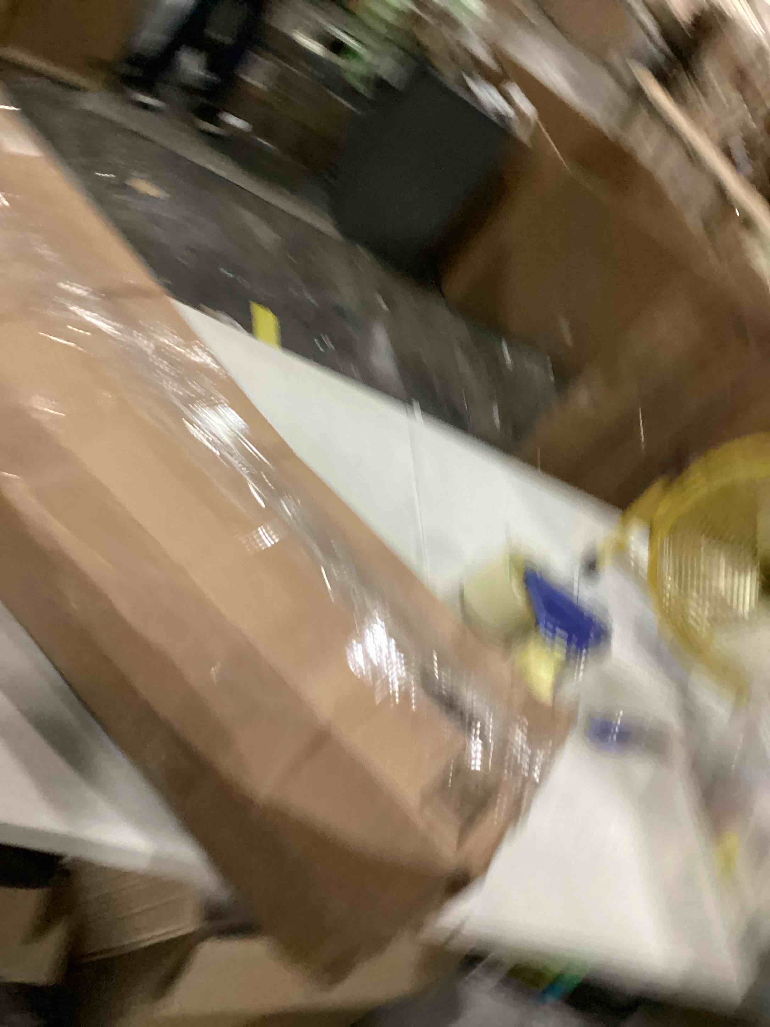 https://s3.amazonaws.com/lotting-images-prod/bidfta/BLU6847535_1729186294773.jpeg
