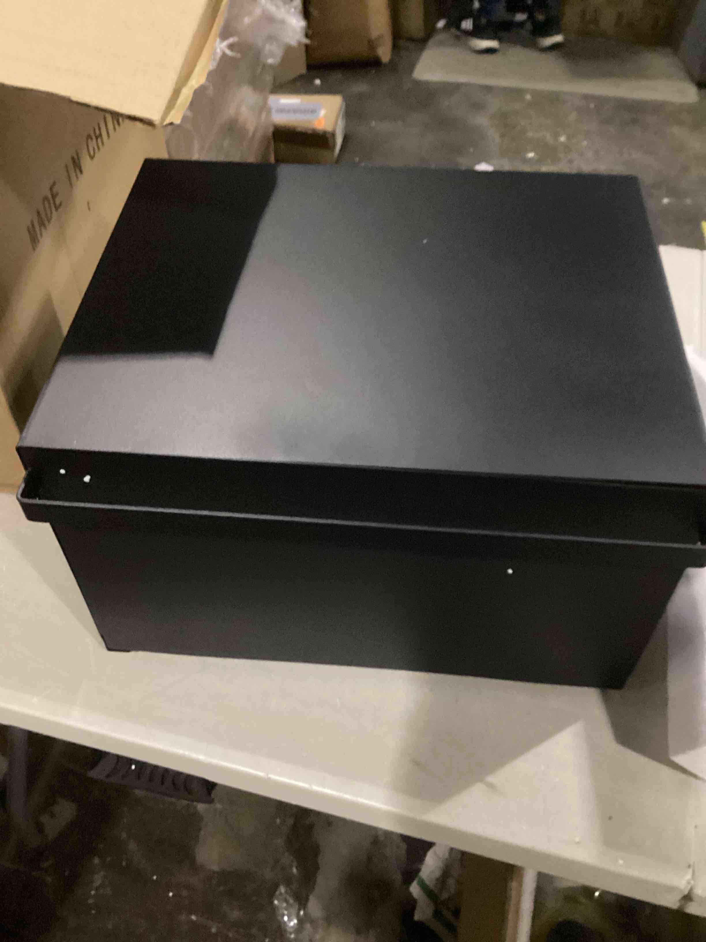 https://s3.amazonaws.com/lotting-images-prod/bidfta/BLU6847837_1729608348811.jpeg