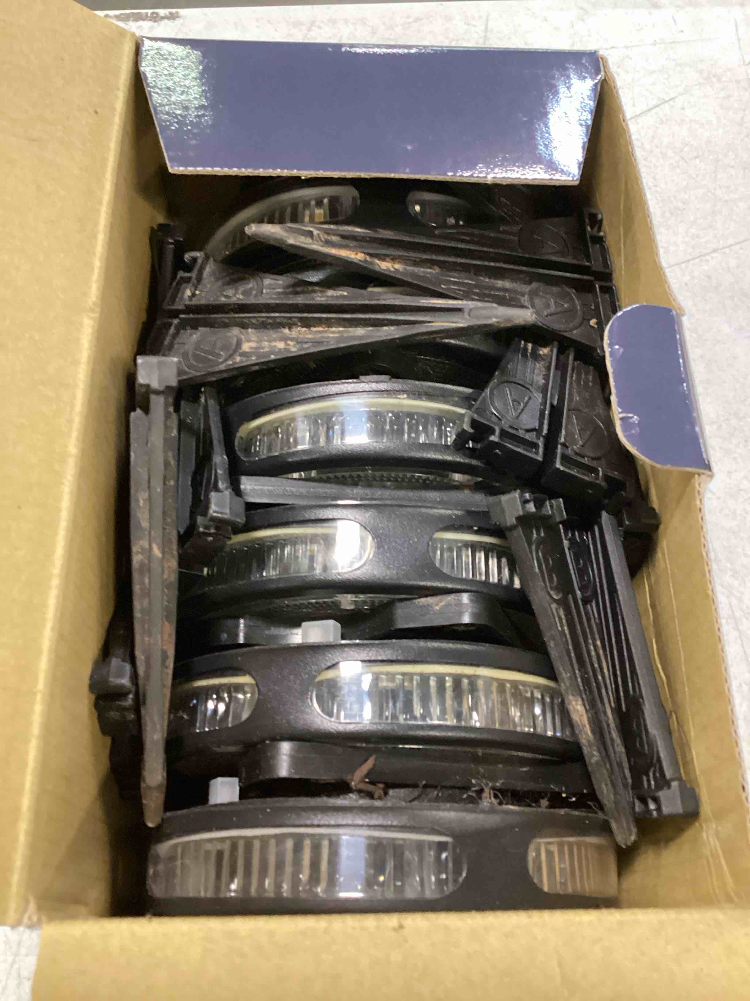 https://s3.amazonaws.com/lotting-images-prod/bidfta/BLU6849391_1723209964049.jpeg
