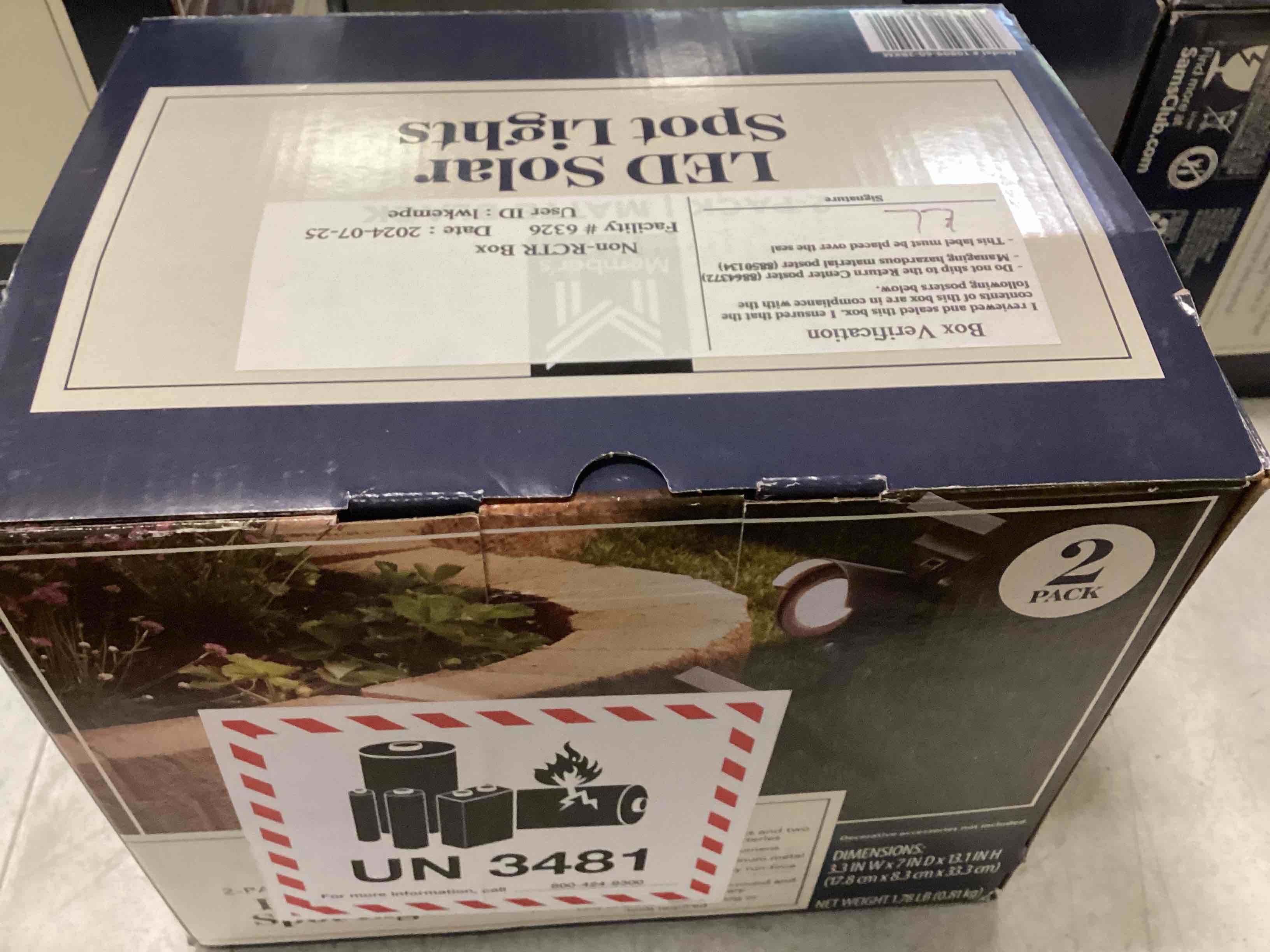 https://s3.amazonaws.com/lotting-images-prod/bidfta/BLU6849418_1723215721199.jpeg