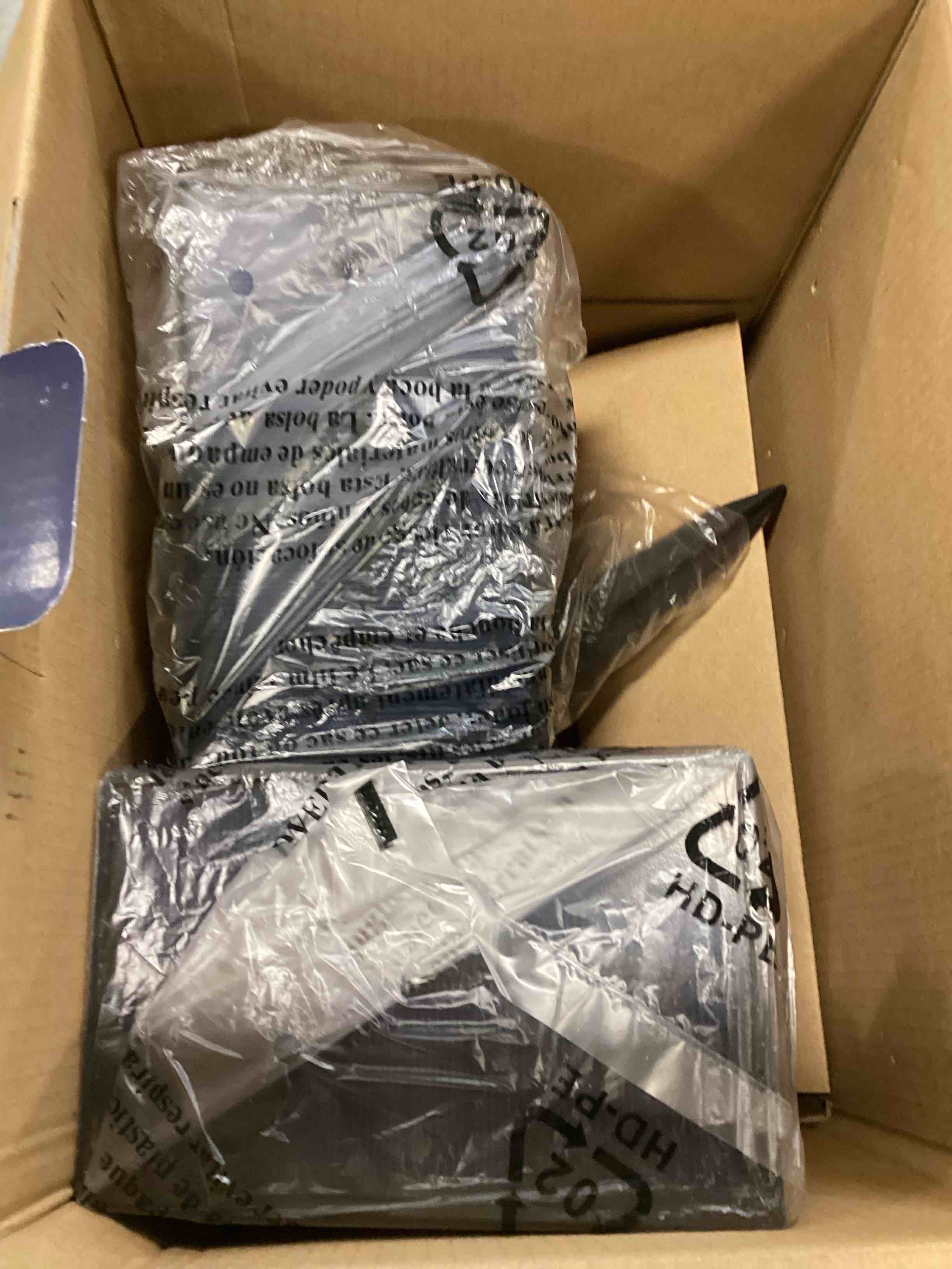 https://s3.amazonaws.com/lotting-images-prod/bidfta/BLU6849419_1723215820469.jpeg