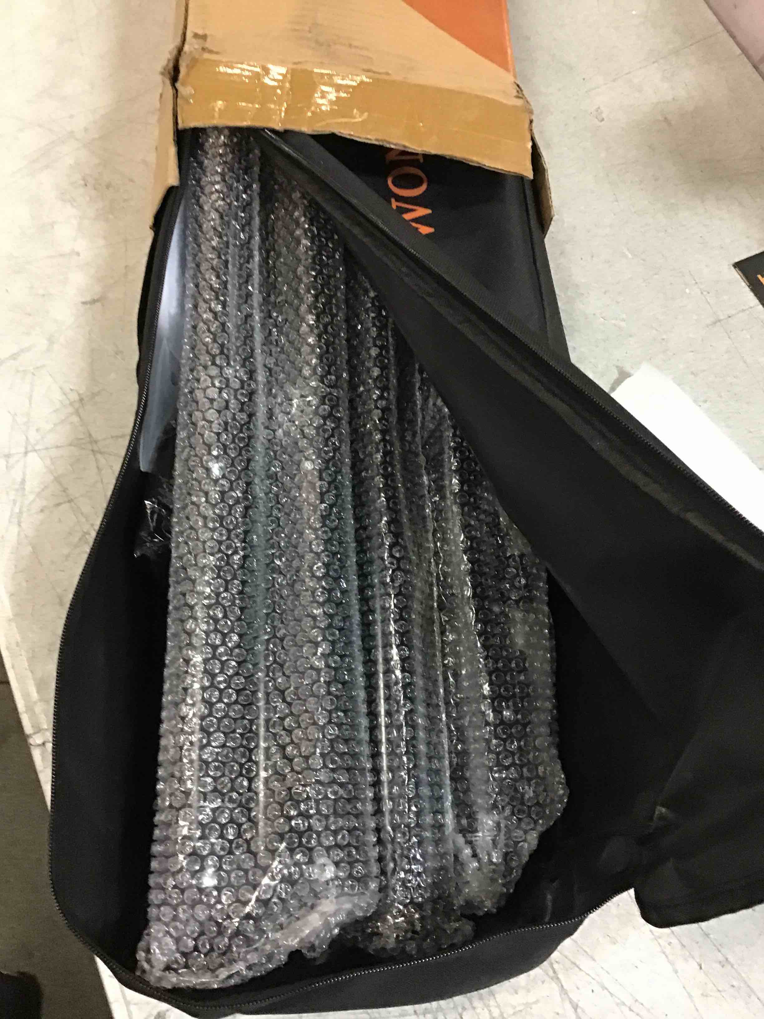 https://s3.amazonaws.com/lotting-images-prod/bidfta/BLU6849595_1721705028837.jpeg