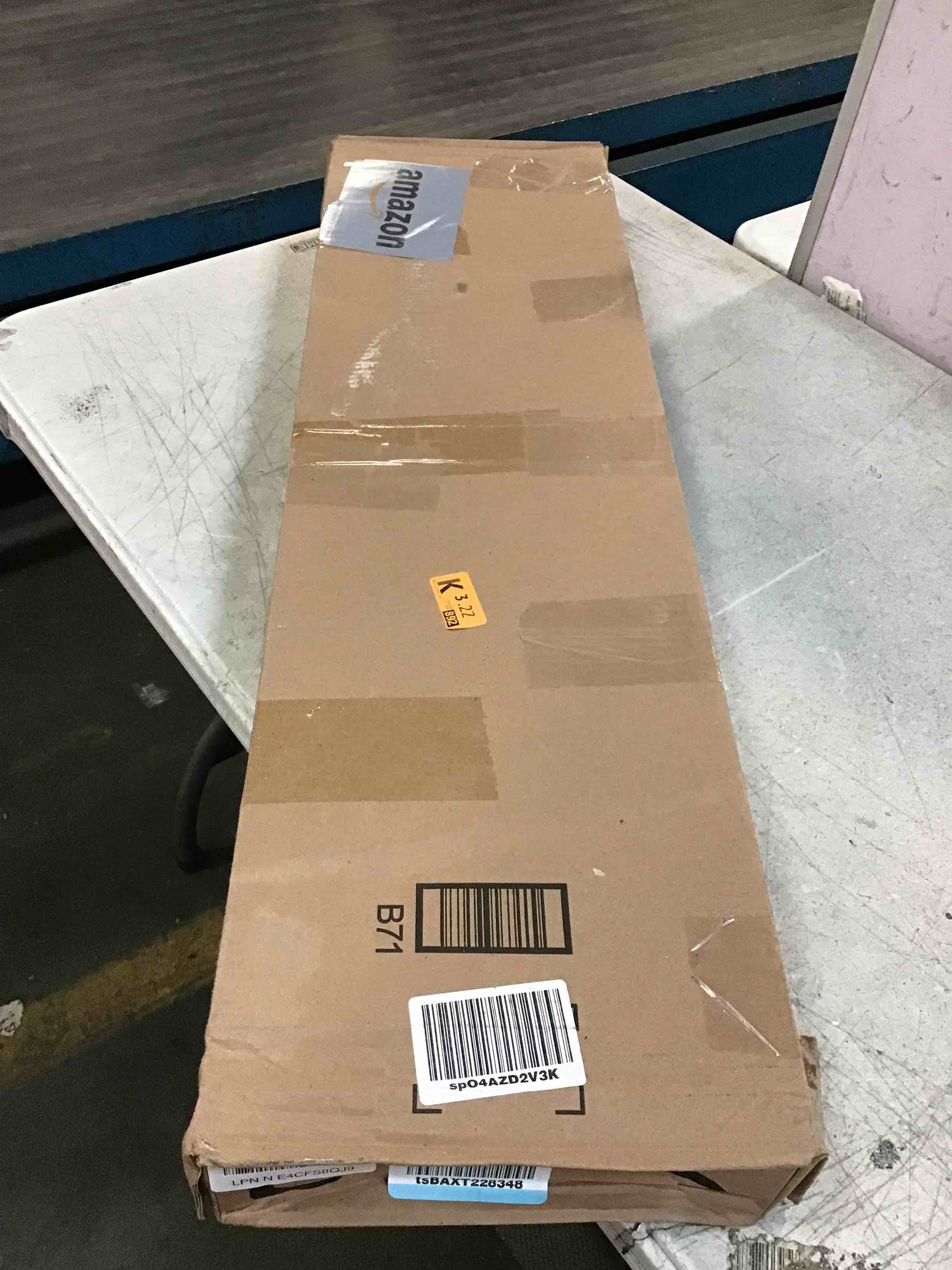 https://s3.amazonaws.com/lotting-images-prod/bidfta/BLU6849706_1721775281788.jpeg
