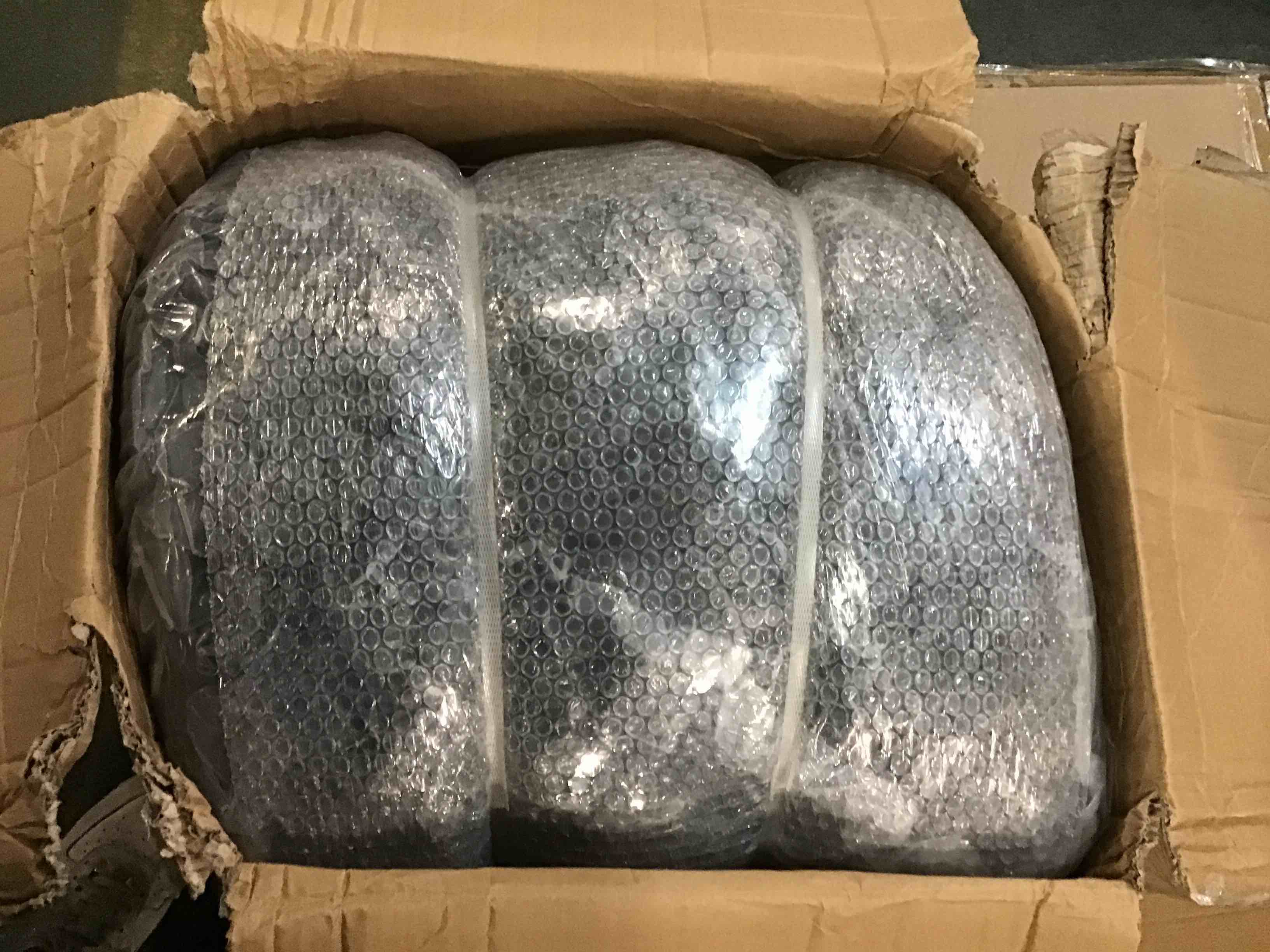 https://s3.amazonaws.com/lotting-images-prod/bidfta/BLU6849913_1721873668262.jpeg