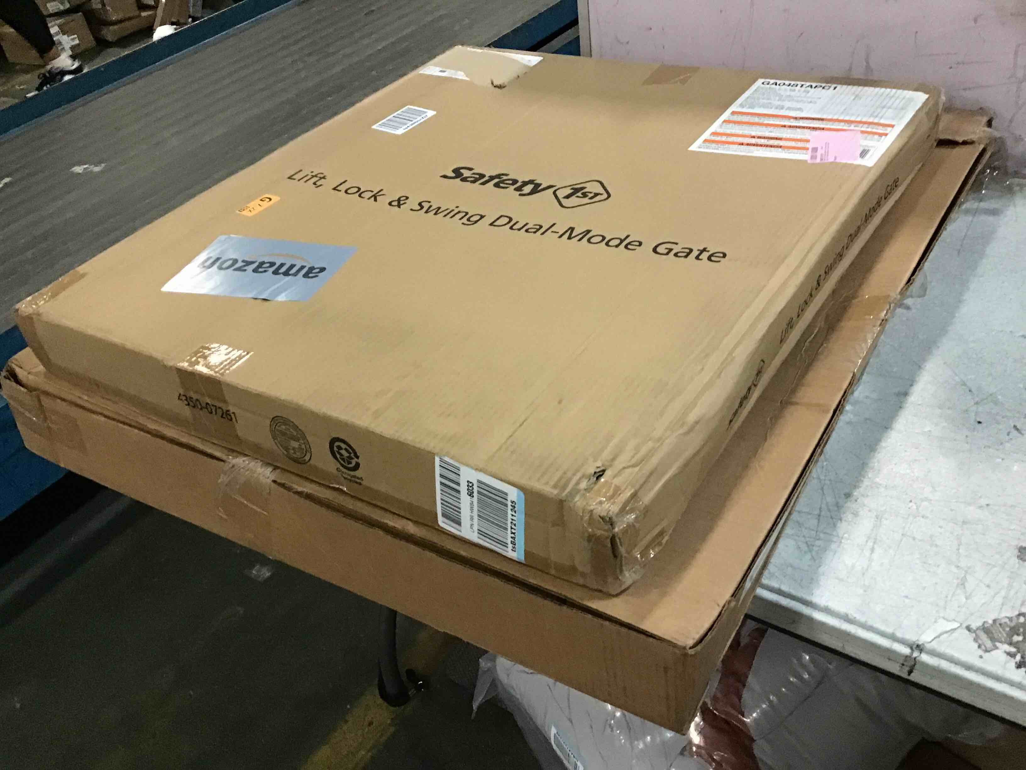 https://s3.amazonaws.com/lotting-images-prod/bidfta/BLU6849928_1721877945048.jpeg