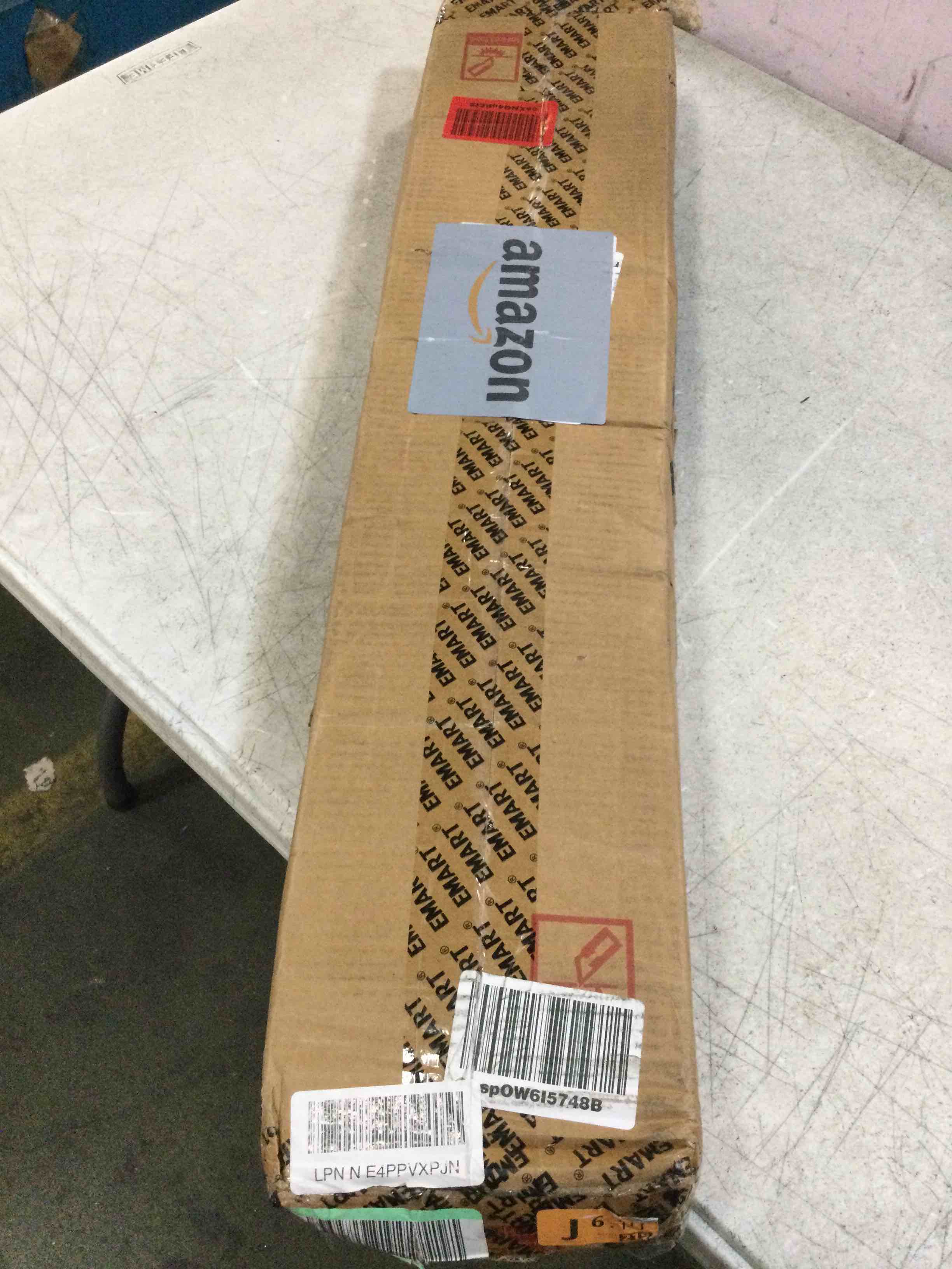 https://s3.amazonaws.com/lotting-images-prod/bidfta/BLU6850748_1722377735574.jpeg