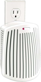 Hamilton Beach TrueAir Plug-Mount Air Freshener Odor Eliminator for Common Household-Tobacco, Pet, Bathroom & Trash, On/Off Fan, with Carbon Filter, White