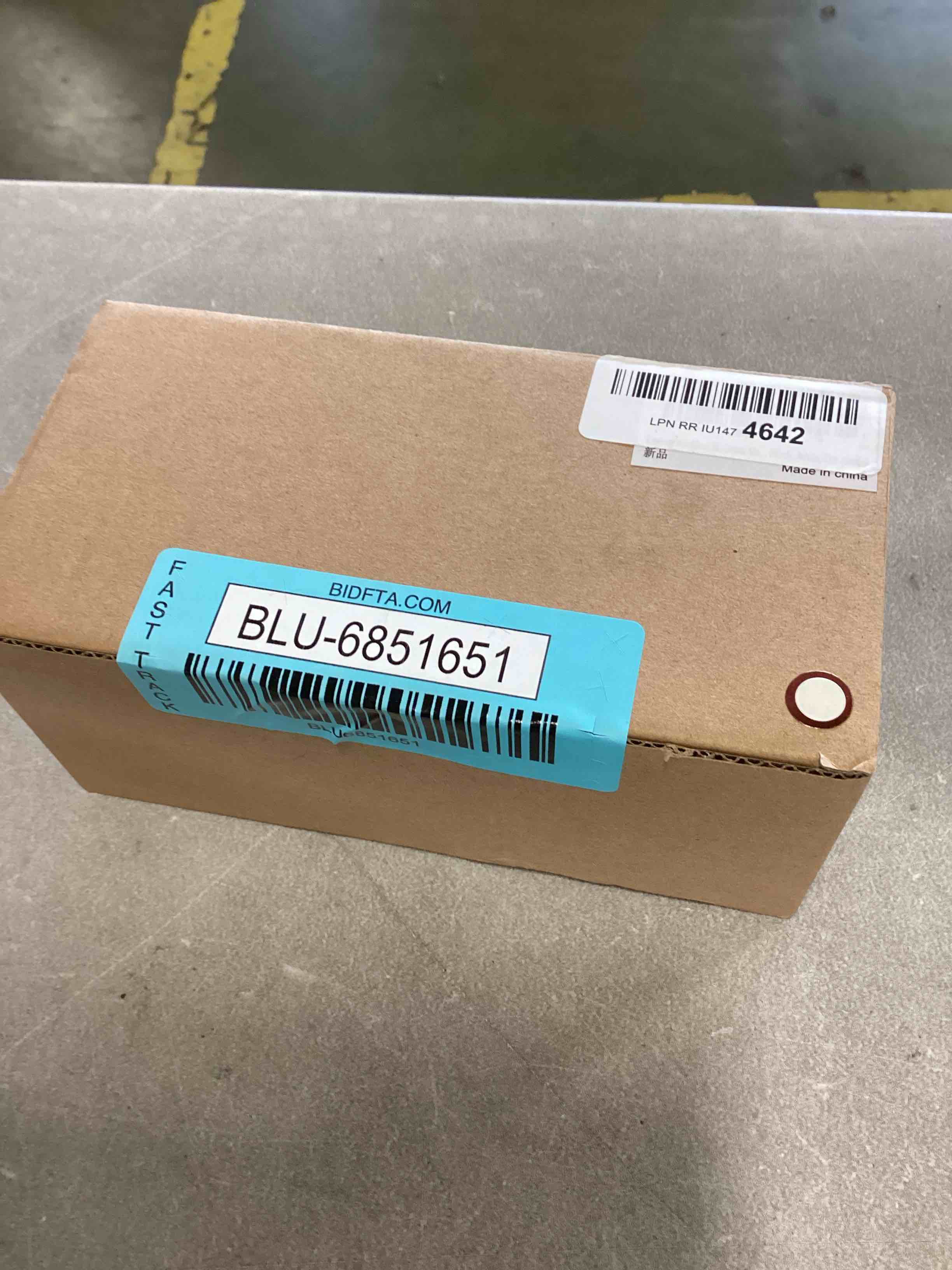 https://s3.amazonaws.com/lotting-images-prod/bidfta/BLU6851651_1722275855740.jpeg
