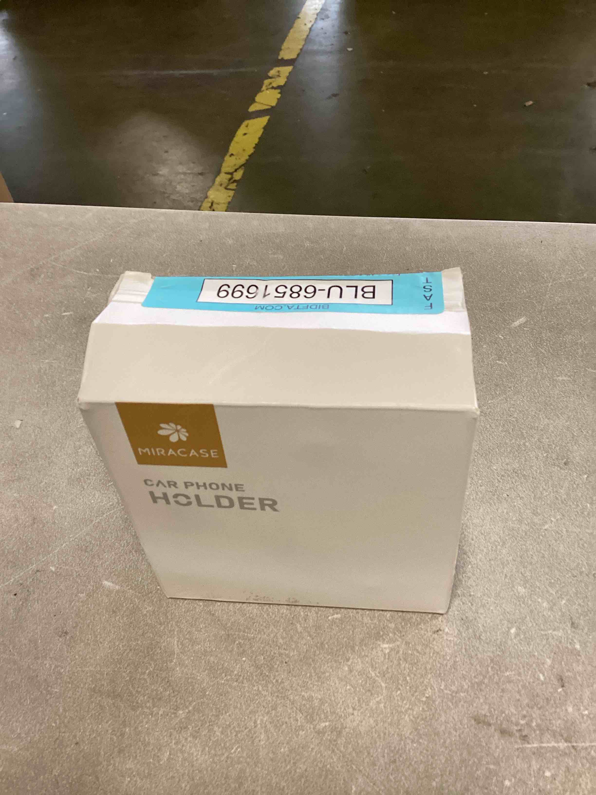https://s3.amazonaws.com/lotting-images-prod/bidfta/BLU6851699_1722284200569.jpeg