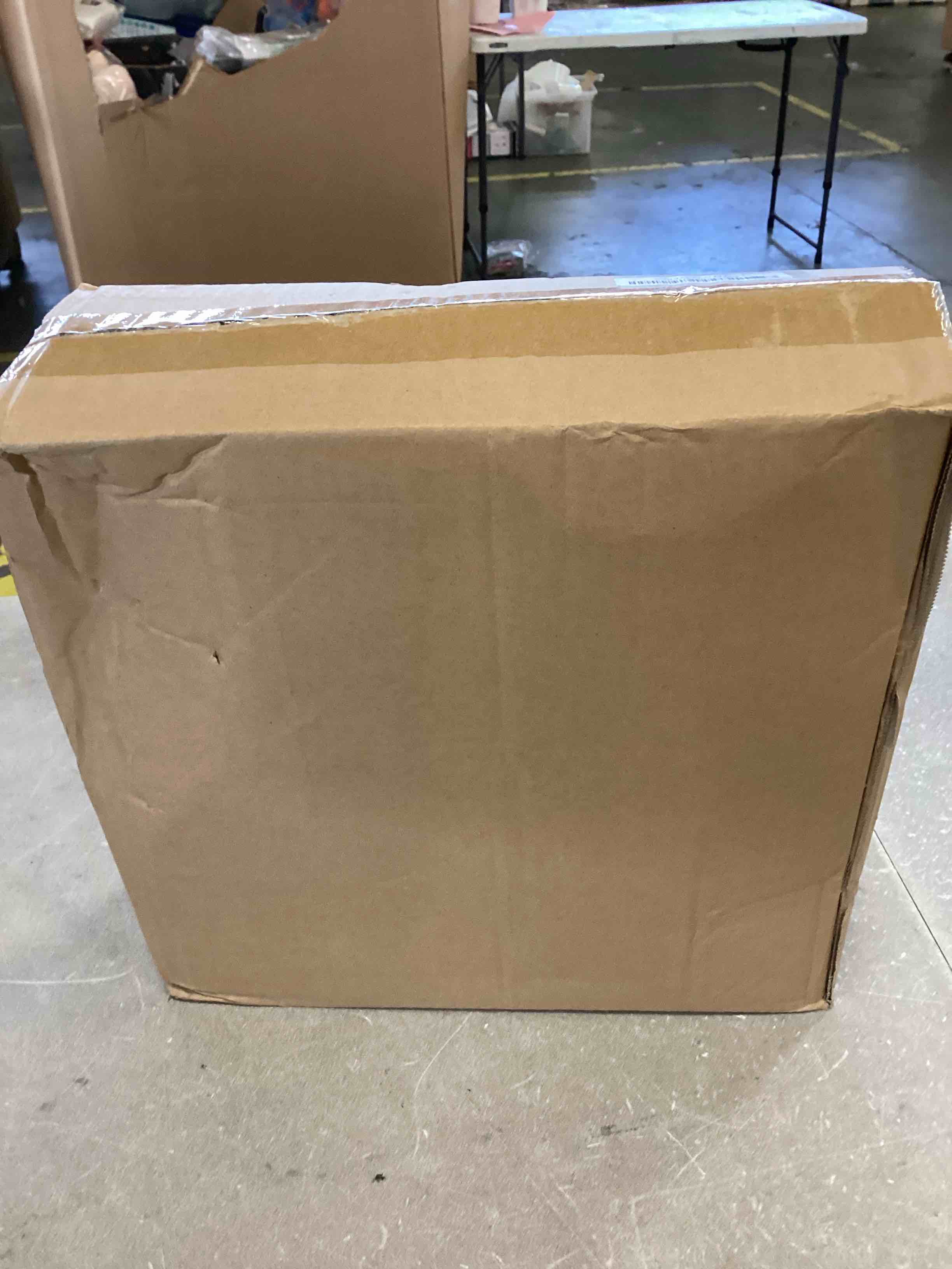 https://s3.amazonaws.com/lotting-images-prod/bidfta/BLU6851922_1722369646346.jpeg