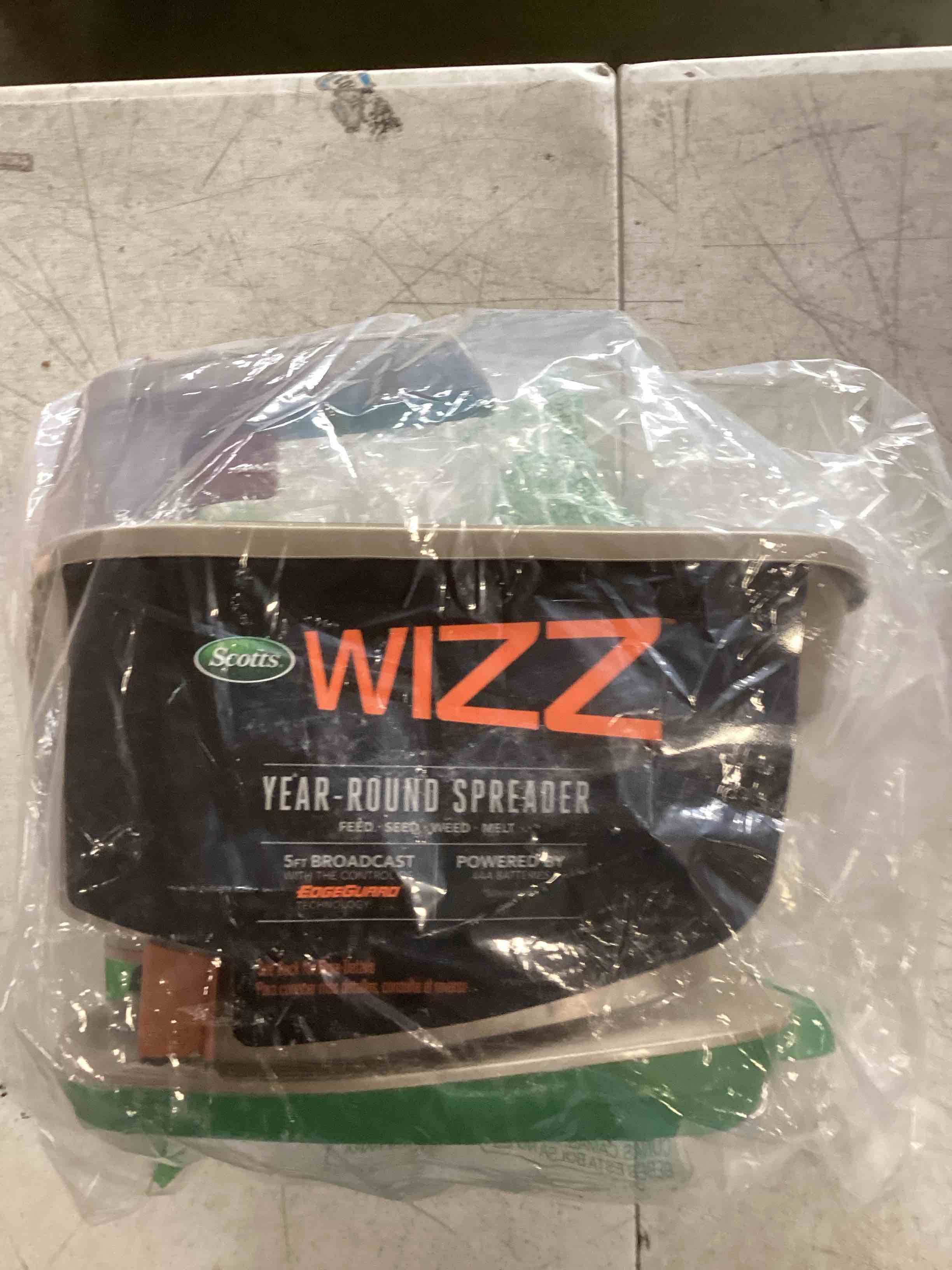 https://s3.amazonaws.com/lotting-images-prod/bidfta/BLU6852444_1721824304381.jpeg