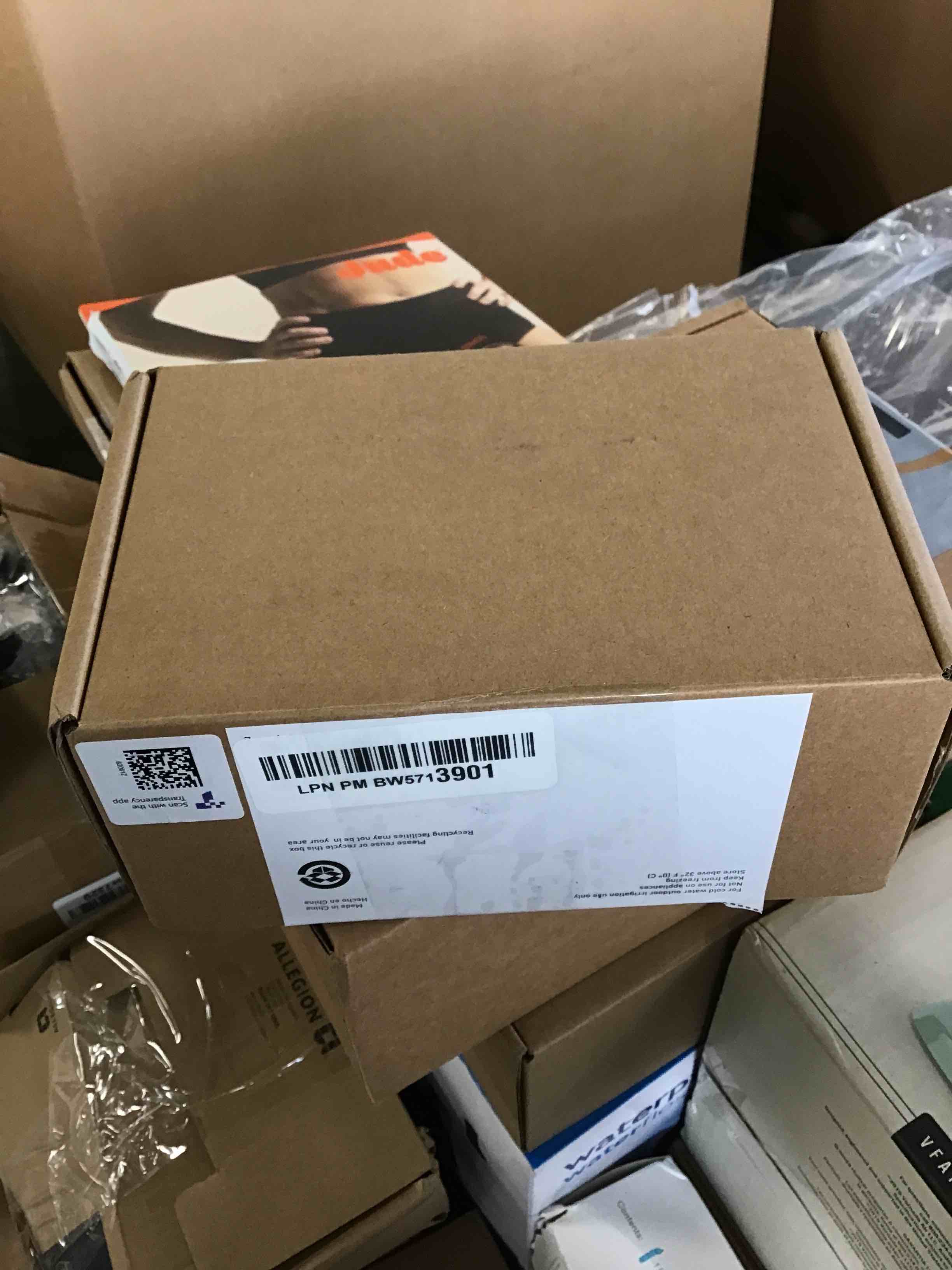 https://s3.amazonaws.com/lotting-images-prod/bidfta/BLU6852650_1721914000907.jpeg