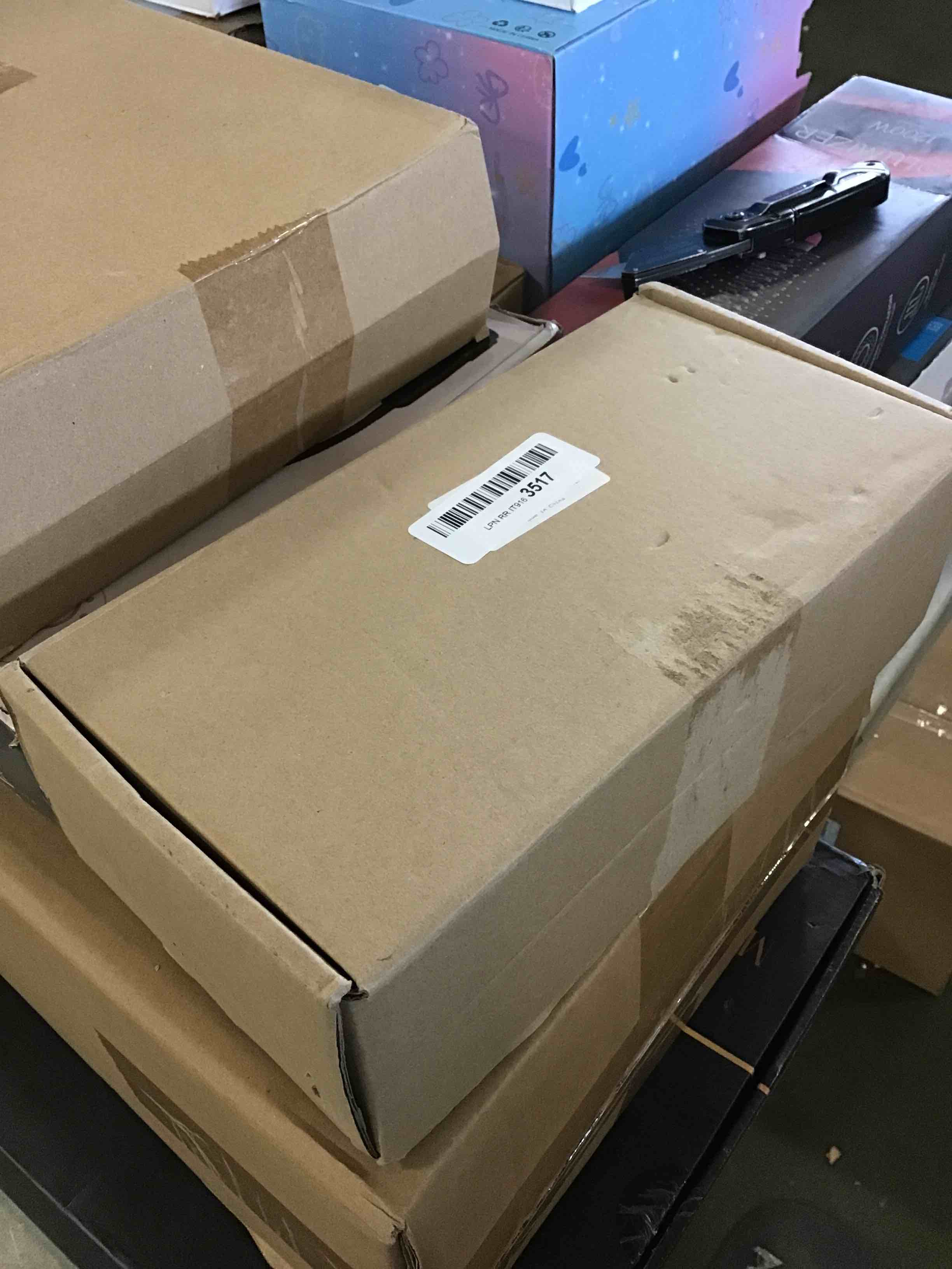 https://s3.amazonaws.com/lotting-images-prod/bidfta/BLU6852908_1722013842113.jpeg