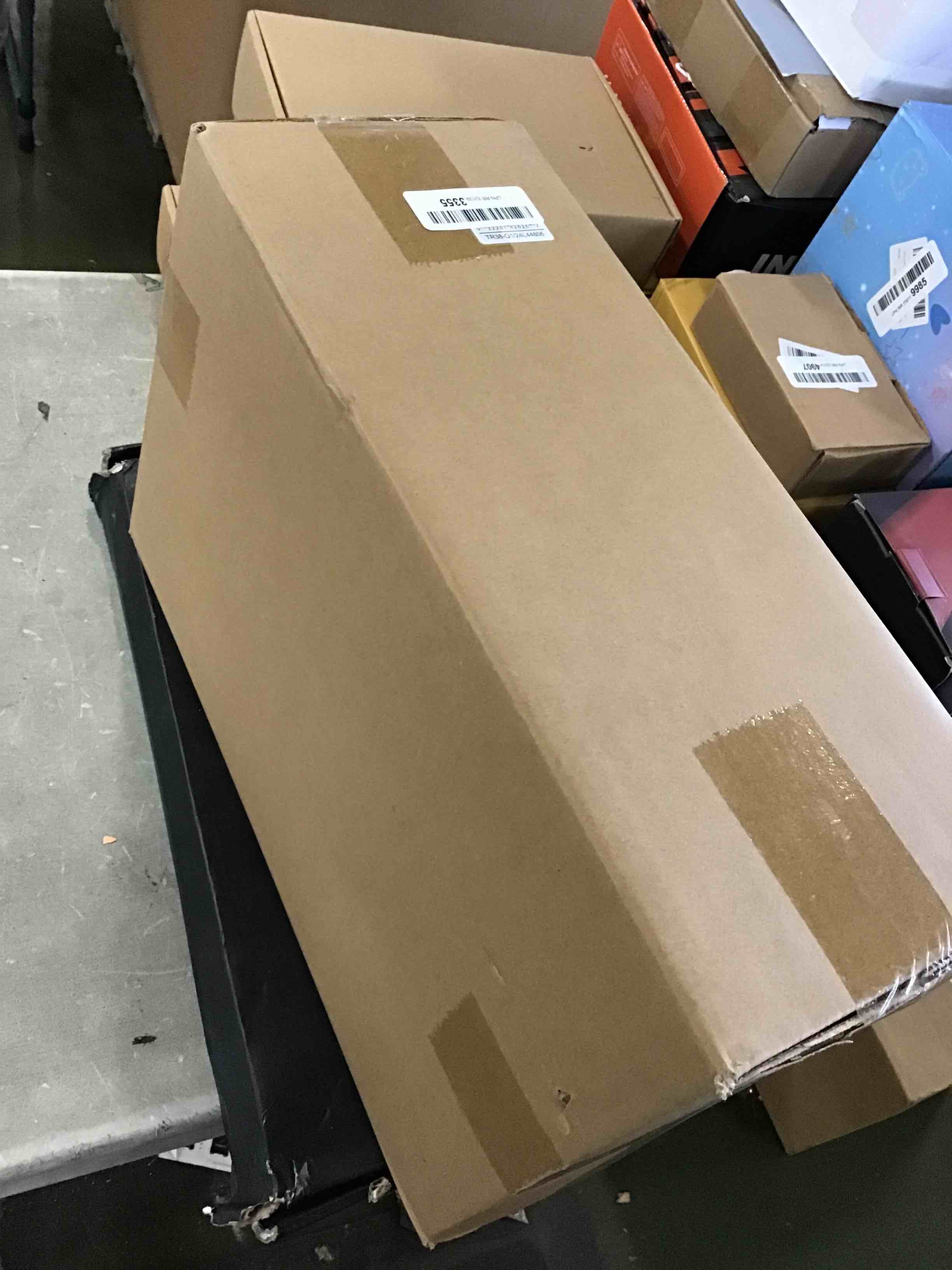 https://s3.amazonaws.com/lotting-images-prod/bidfta/BLU6852911_1722014136694.jpeg