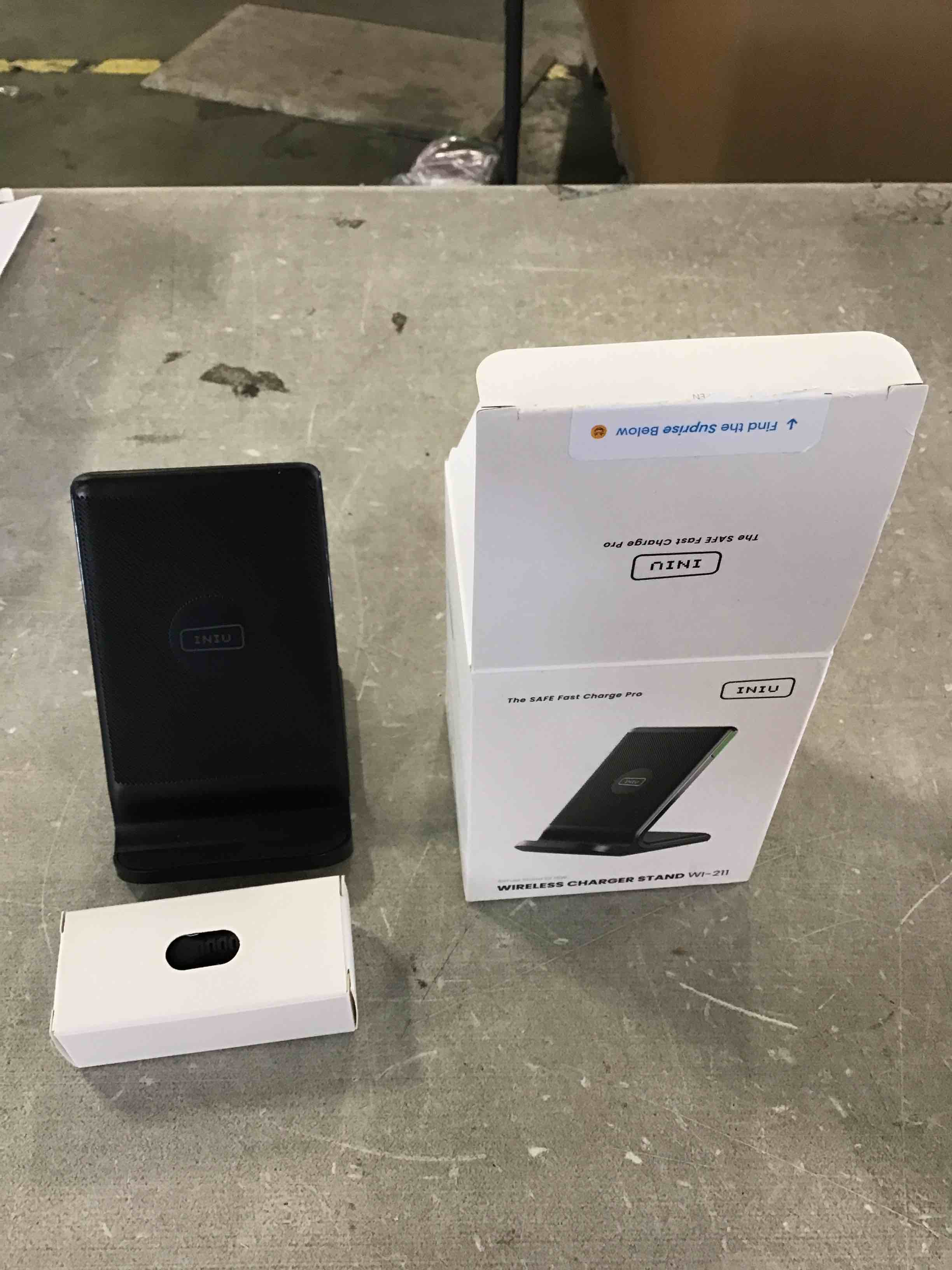 https://s3.amazonaws.com/lotting-images-prod/bidfta/BLU6853189_1722354980712.jpeg