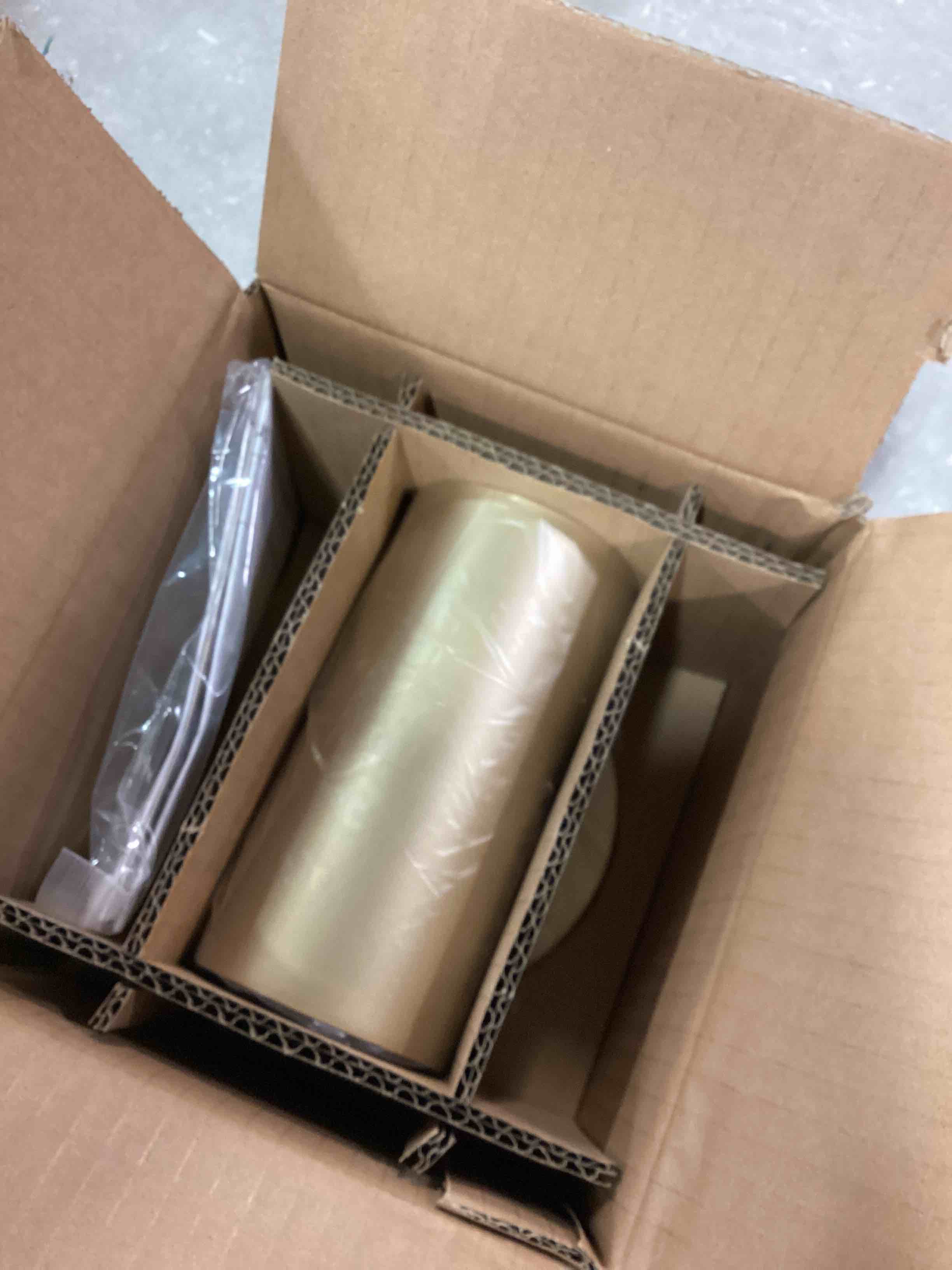 https://s3.amazonaws.com/lotting-images-prod/bidfta/BLU6854011_1721795395890.jpeg