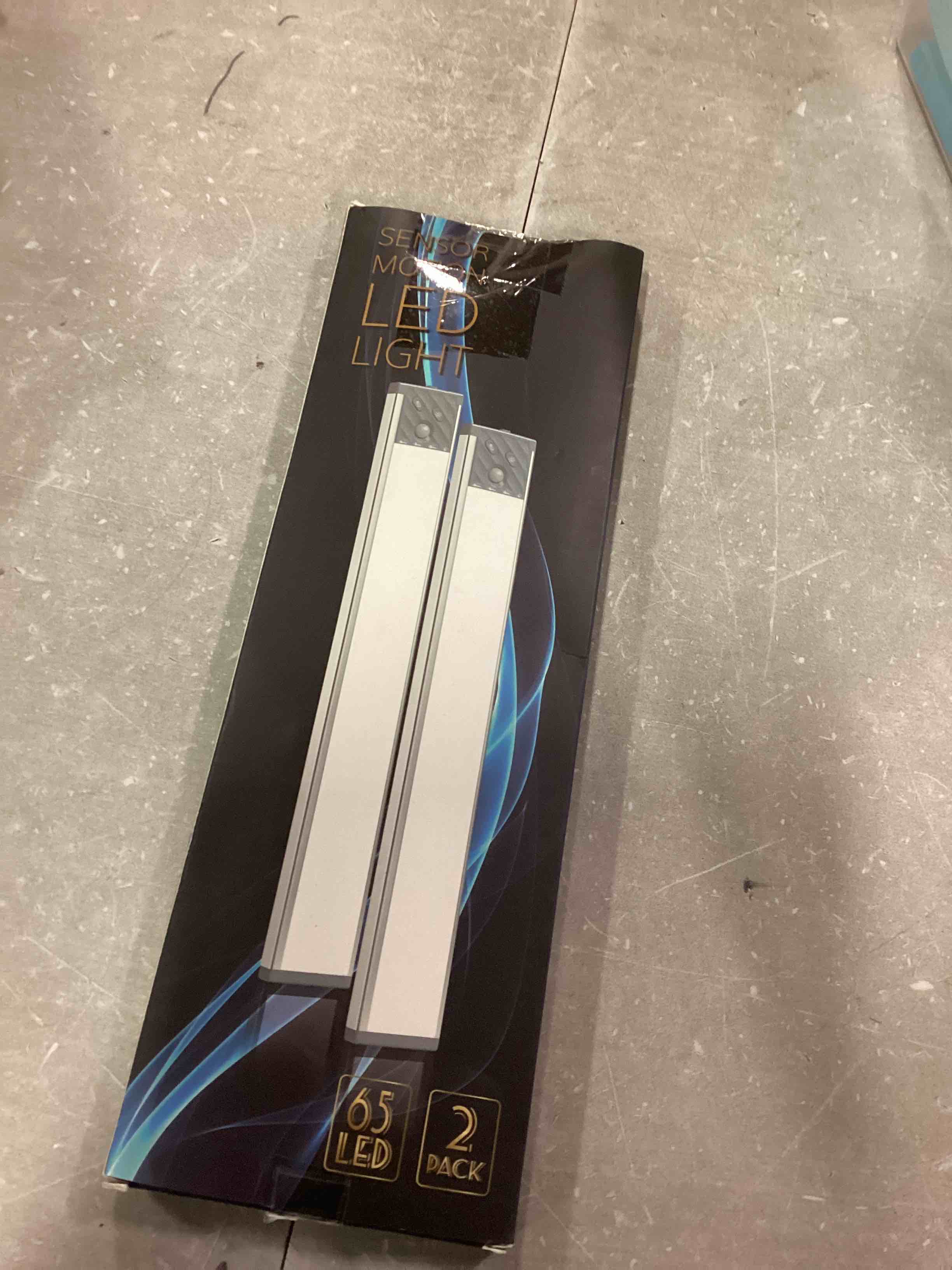 https://s3.amazonaws.com/lotting-images-prod/bidfta/BLU6854056_1721855383276.jpeg