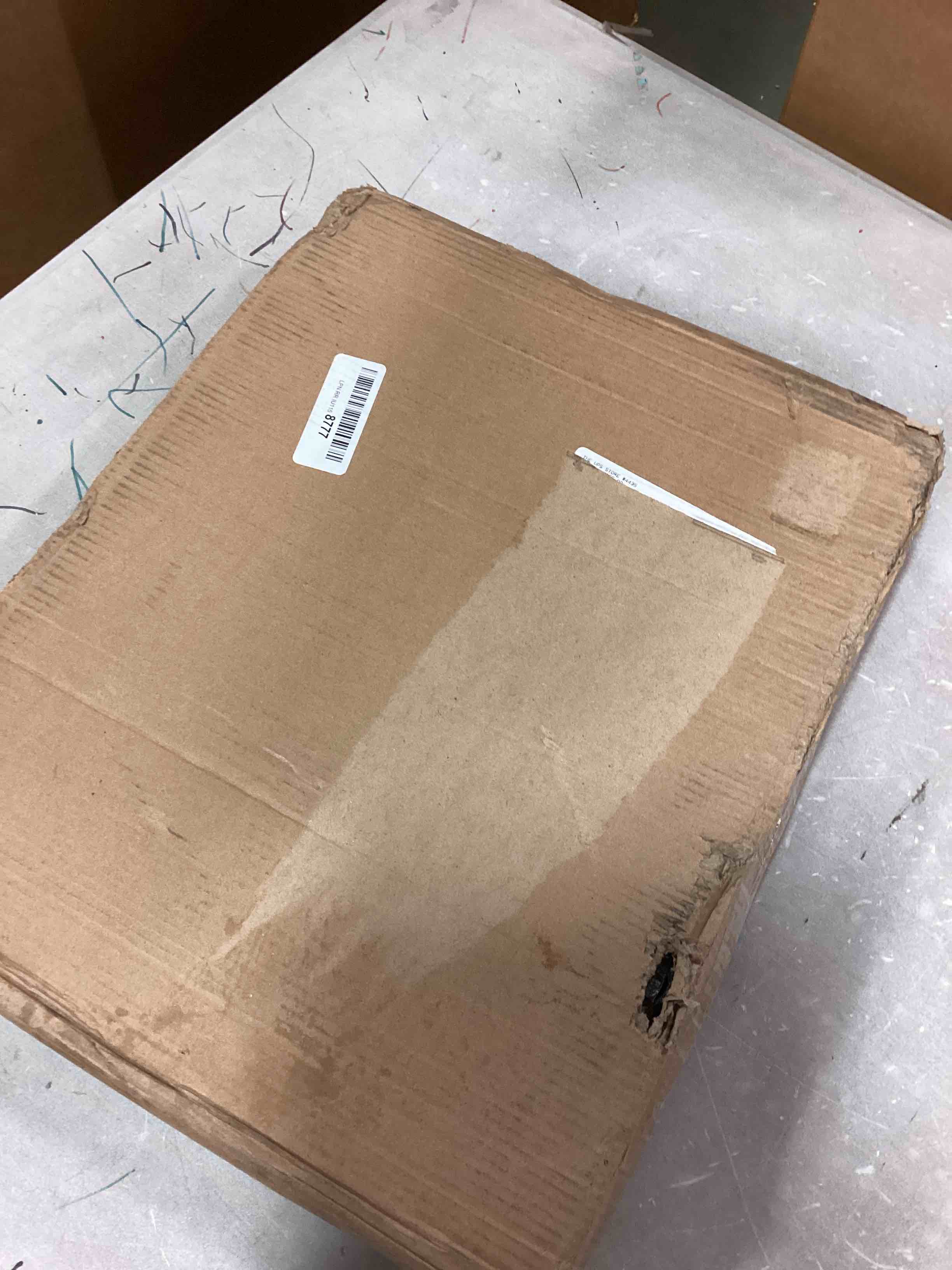 https://s3.amazonaws.com/lotting-images-prod/bidfta/BLU6854244_1721880359363.jpeg