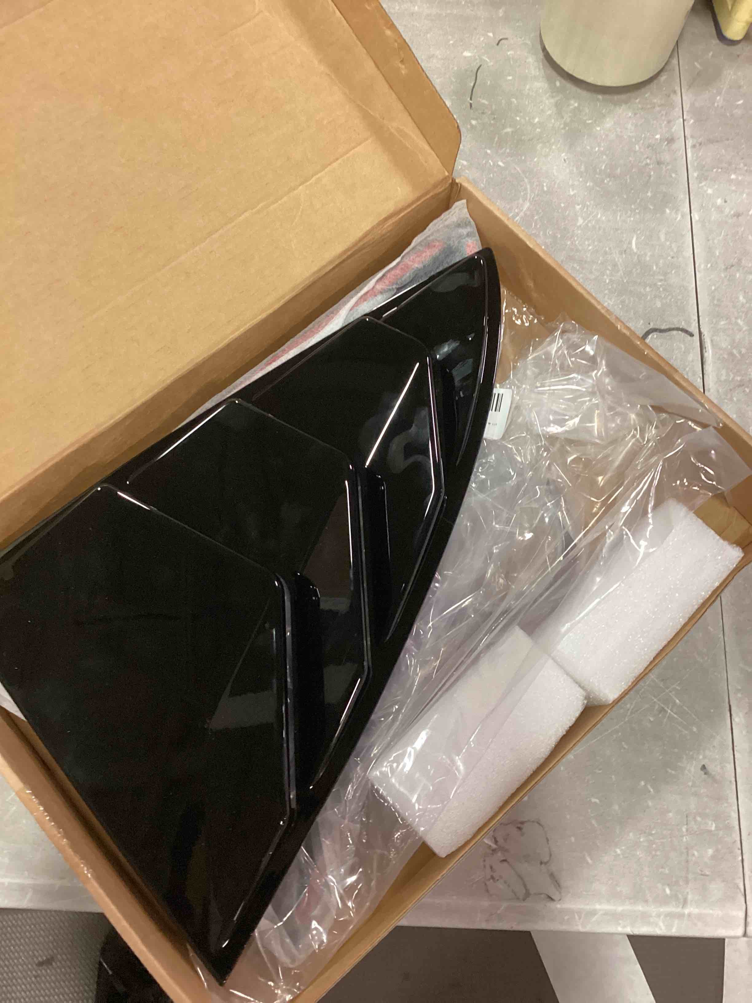 https://s3.amazonaws.com/lotting-images-prod/bidfta/BLU6854277_1721882920945.jpeg