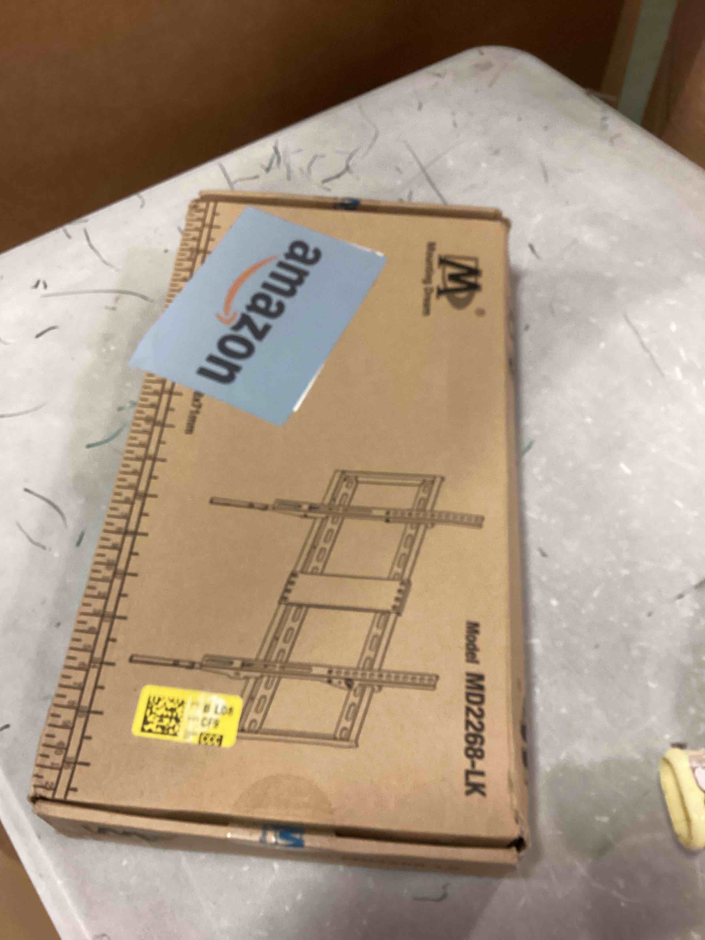 https://s3.amazonaws.com/lotting-images-prod/bidfta/BLU6854558_1721961357110.jpeg