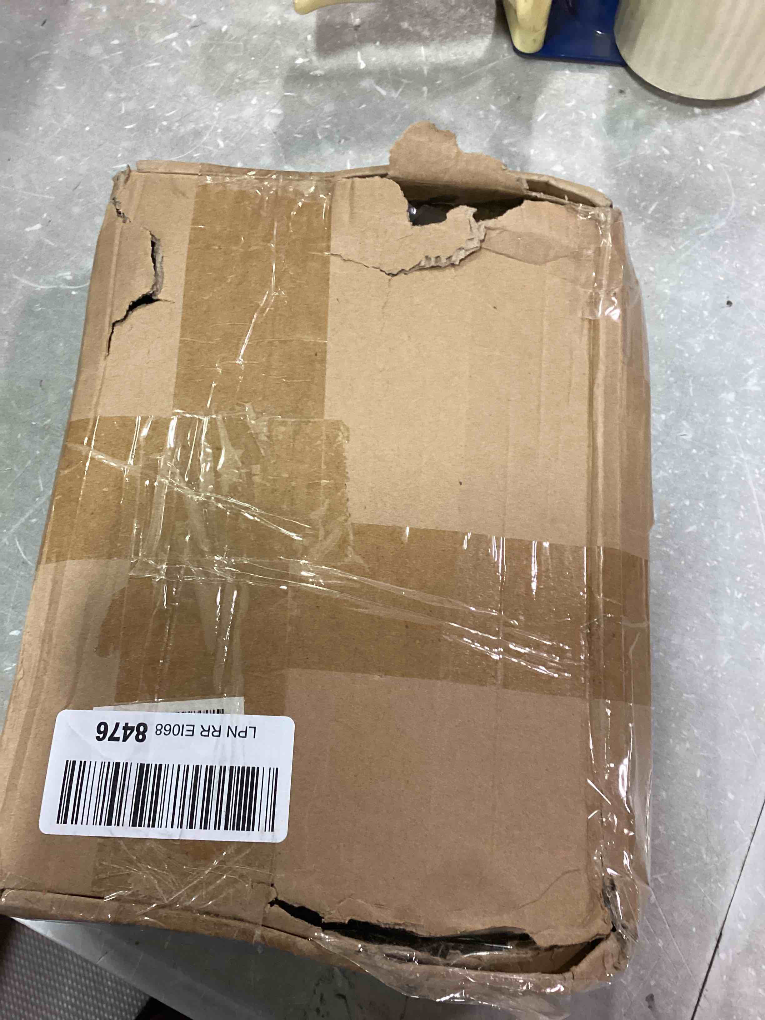 https://s3.amazonaws.com/lotting-images-prod/bidfta/BLU6854577_1721964129178.jpeg