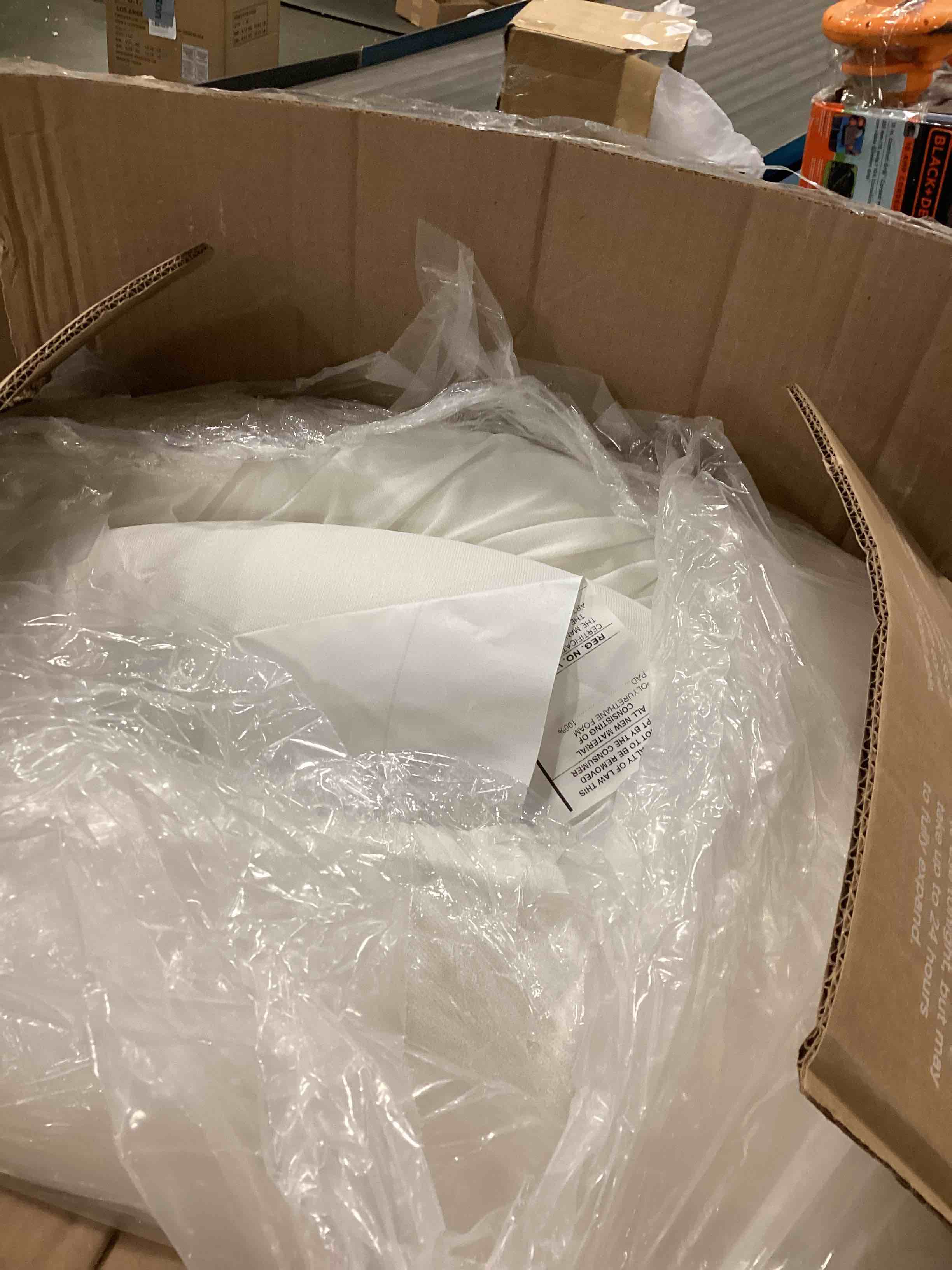 TempurPedic TEMPURAdapt + Cooling 3Inch Queen Mattress Topper Medium