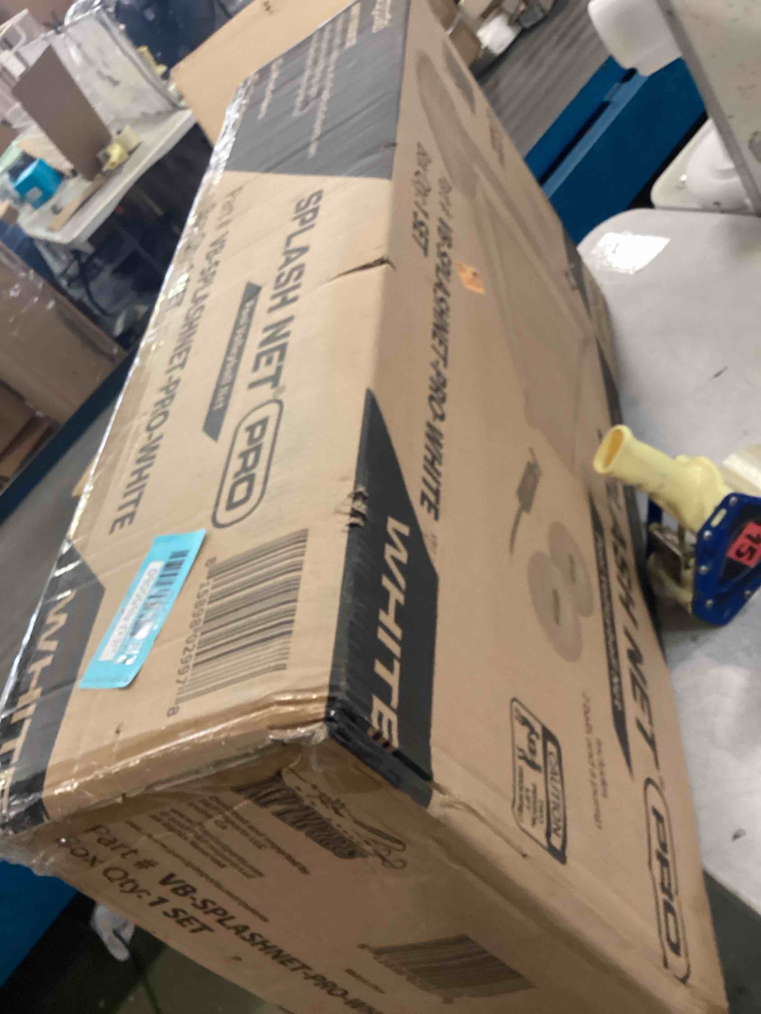 https://s3.amazonaws.com/lotting-images-prod/bidfta/BLU6855080_1722284179261.jpeg