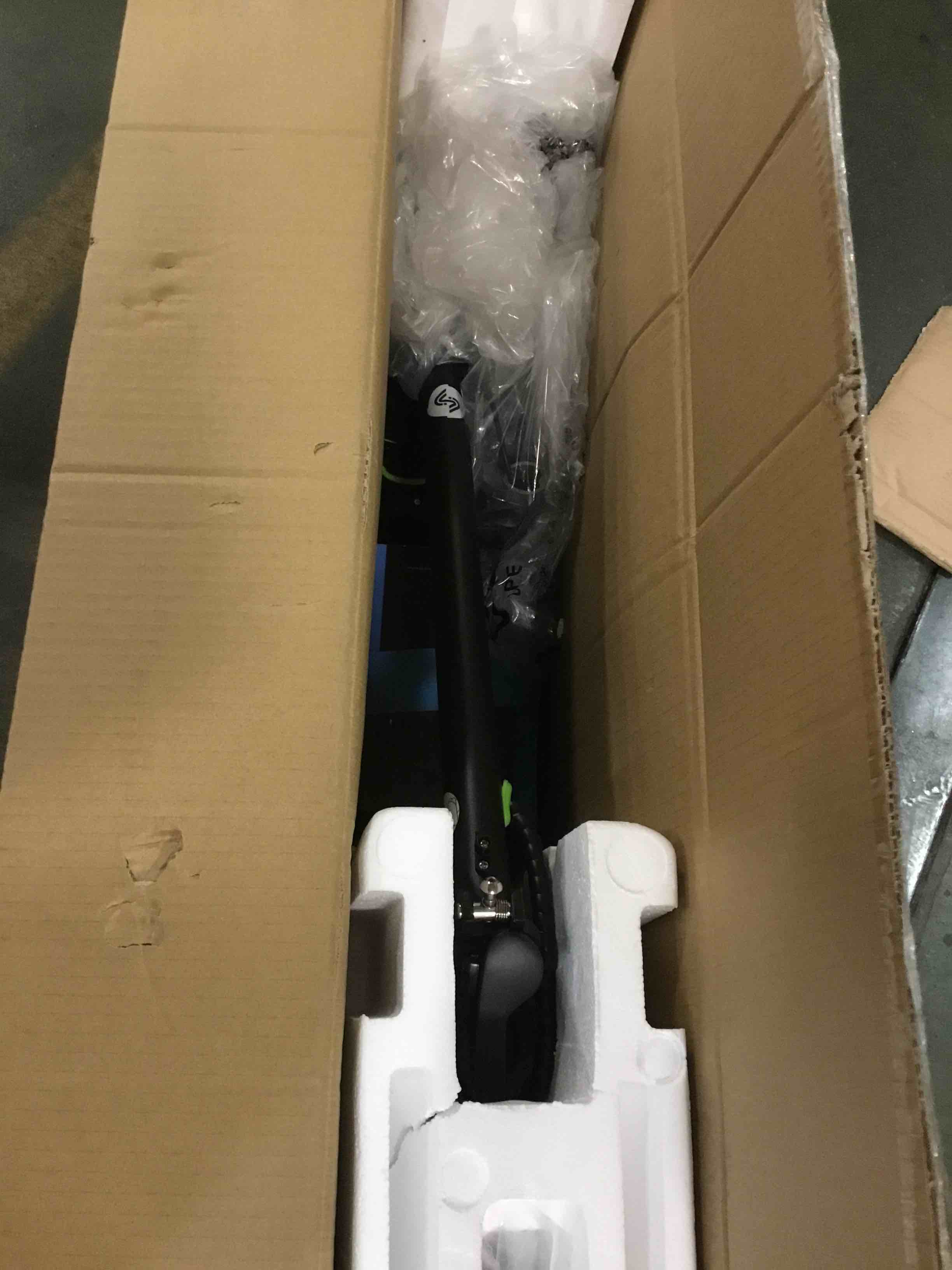 https://s3.amazonaws.com/lotting-images-prod/bidfta/BLU6855392_1722917007759.jpeg