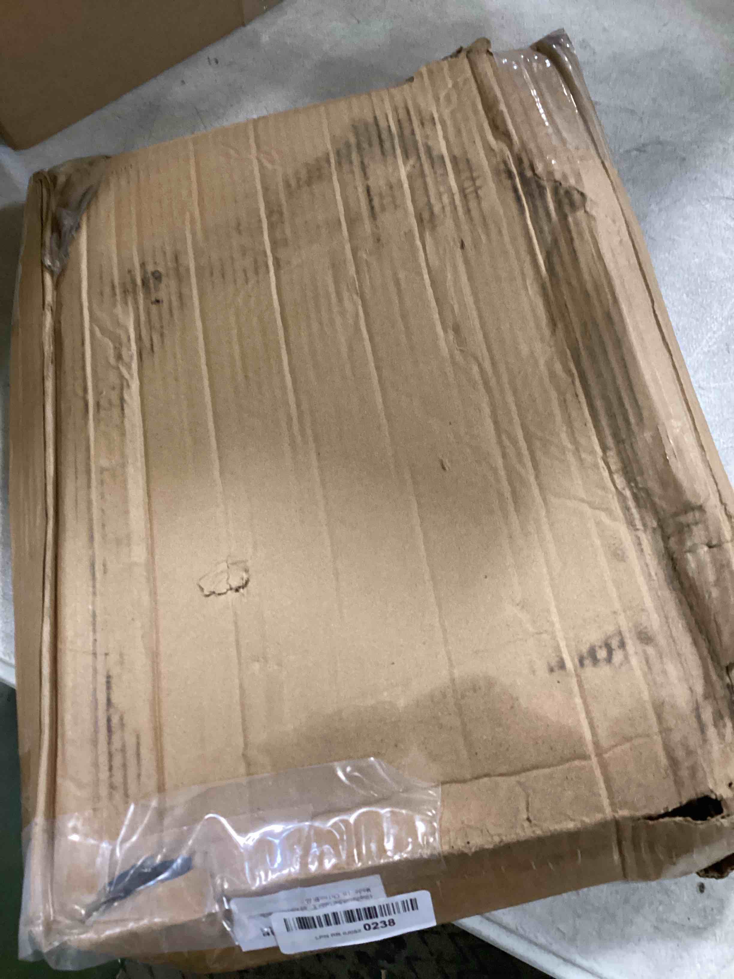 https://s3.amazonaws.com/lotting-images-prod/bidfta/BLU6855540_1721828807621.jpeg