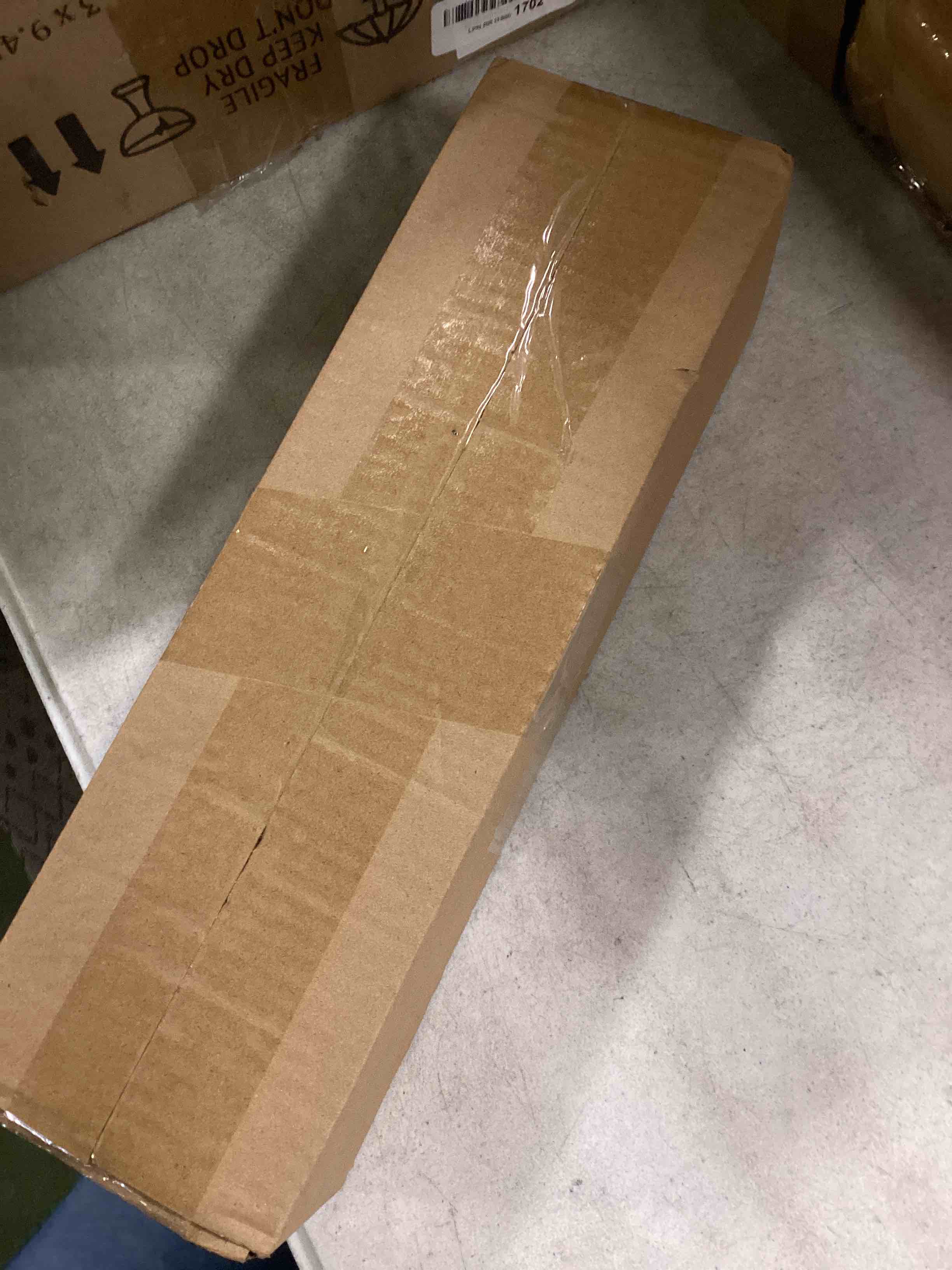 https://s3.amazonaws.com/lotting-images-prod/bidfta/BLU6855785_1721910126511.jpeg