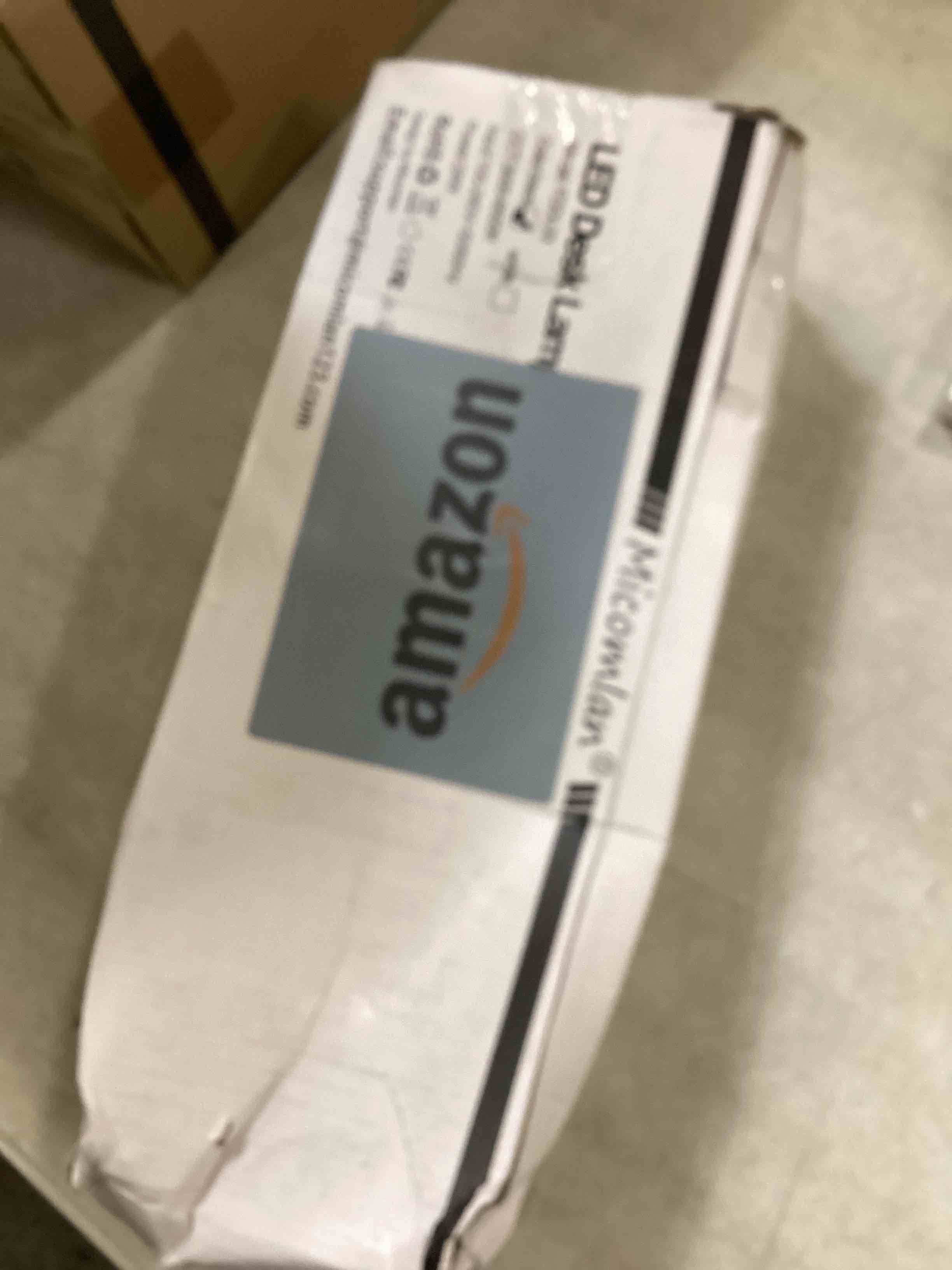 https://s3.amazonaws.com/lotting-images-prod/bidfta/BLU6855875_1721921463285.jpeg