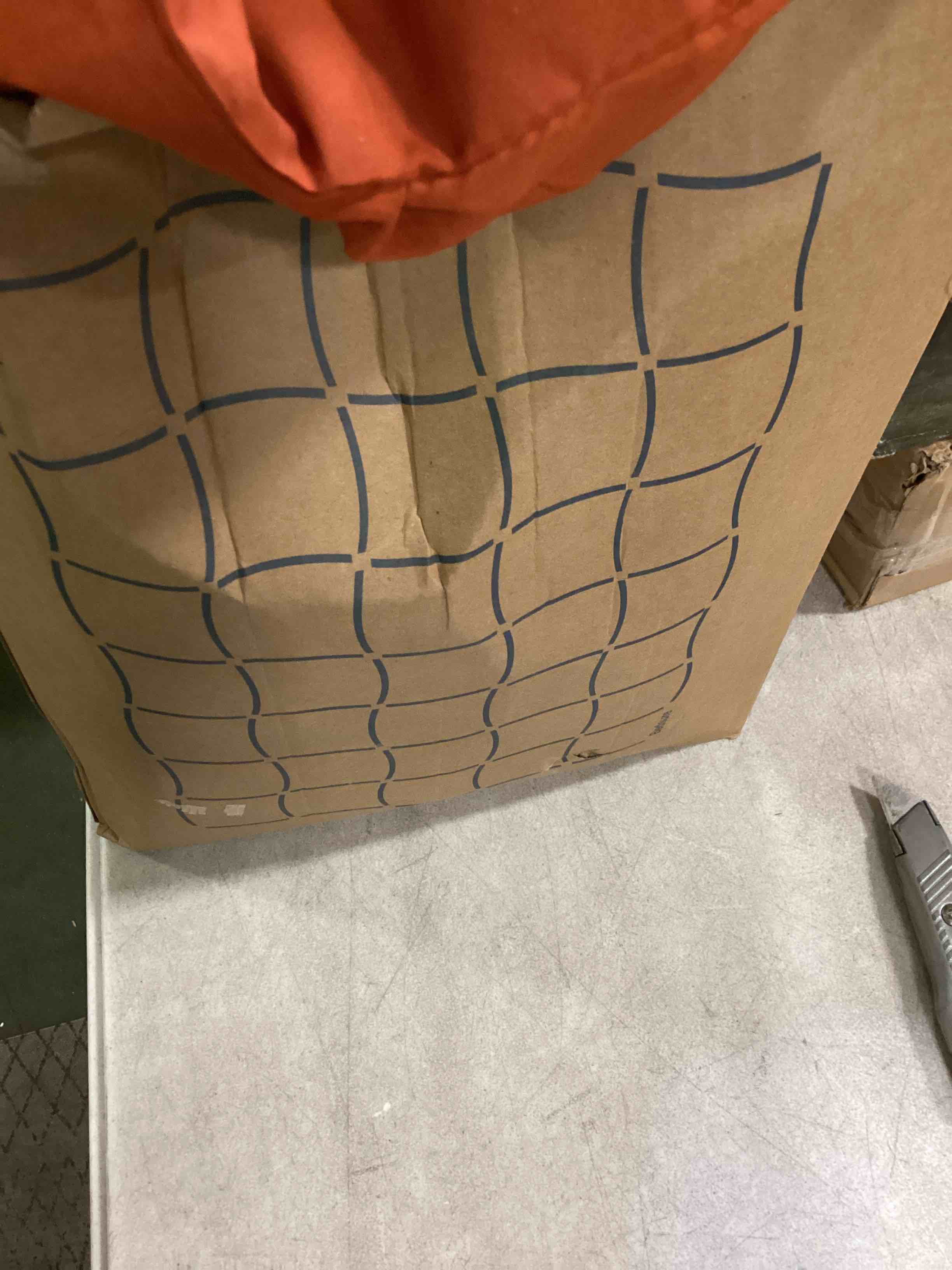 https://s3.amazonaws.com/lotting-images-prod/bidfta/BLU6855920_1721922882045.jpeg