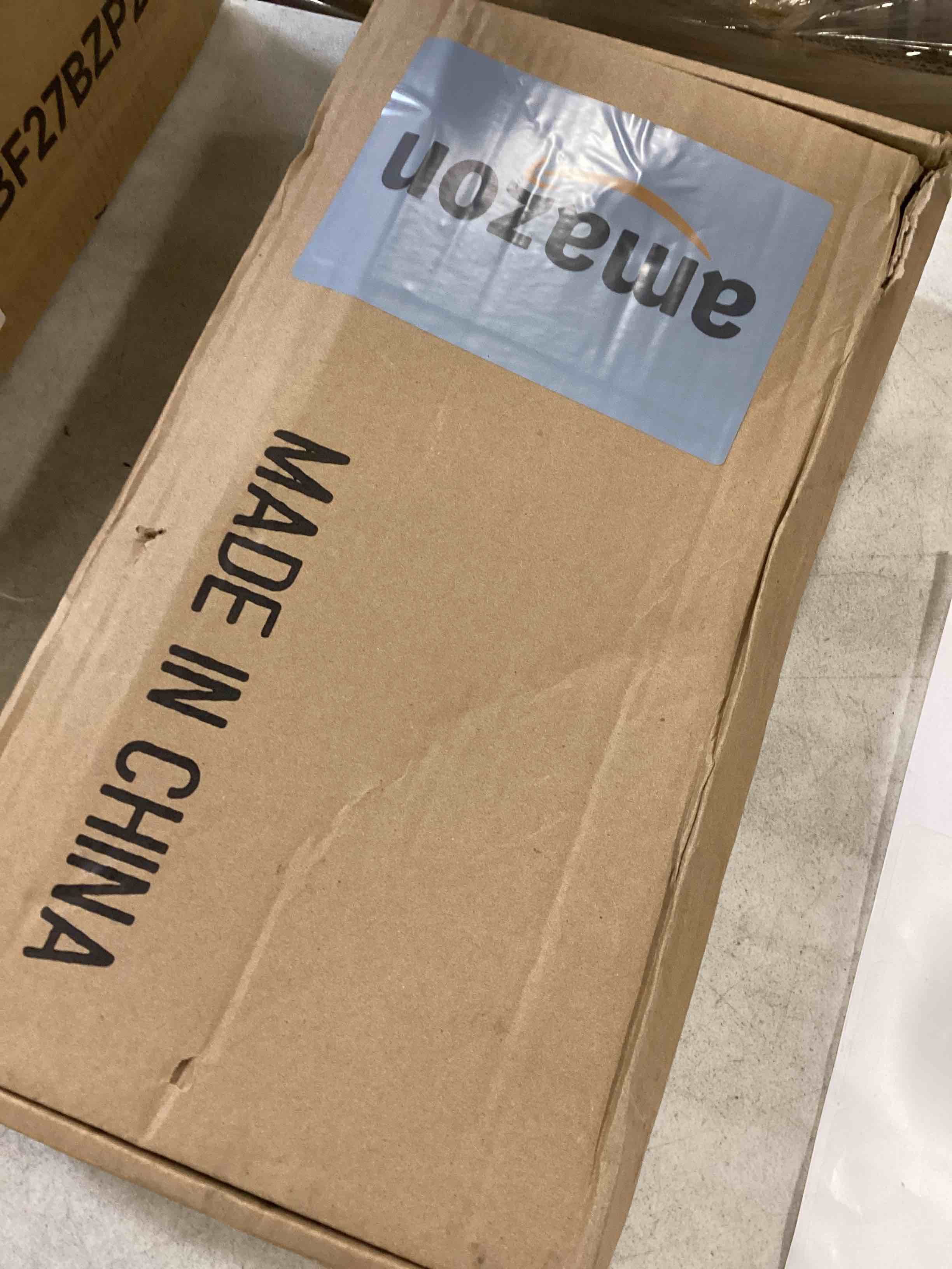 https://s3.amazonaws.com/lotting-images-prod/bidfta/BLU6855945_1721918495799.jpeg
