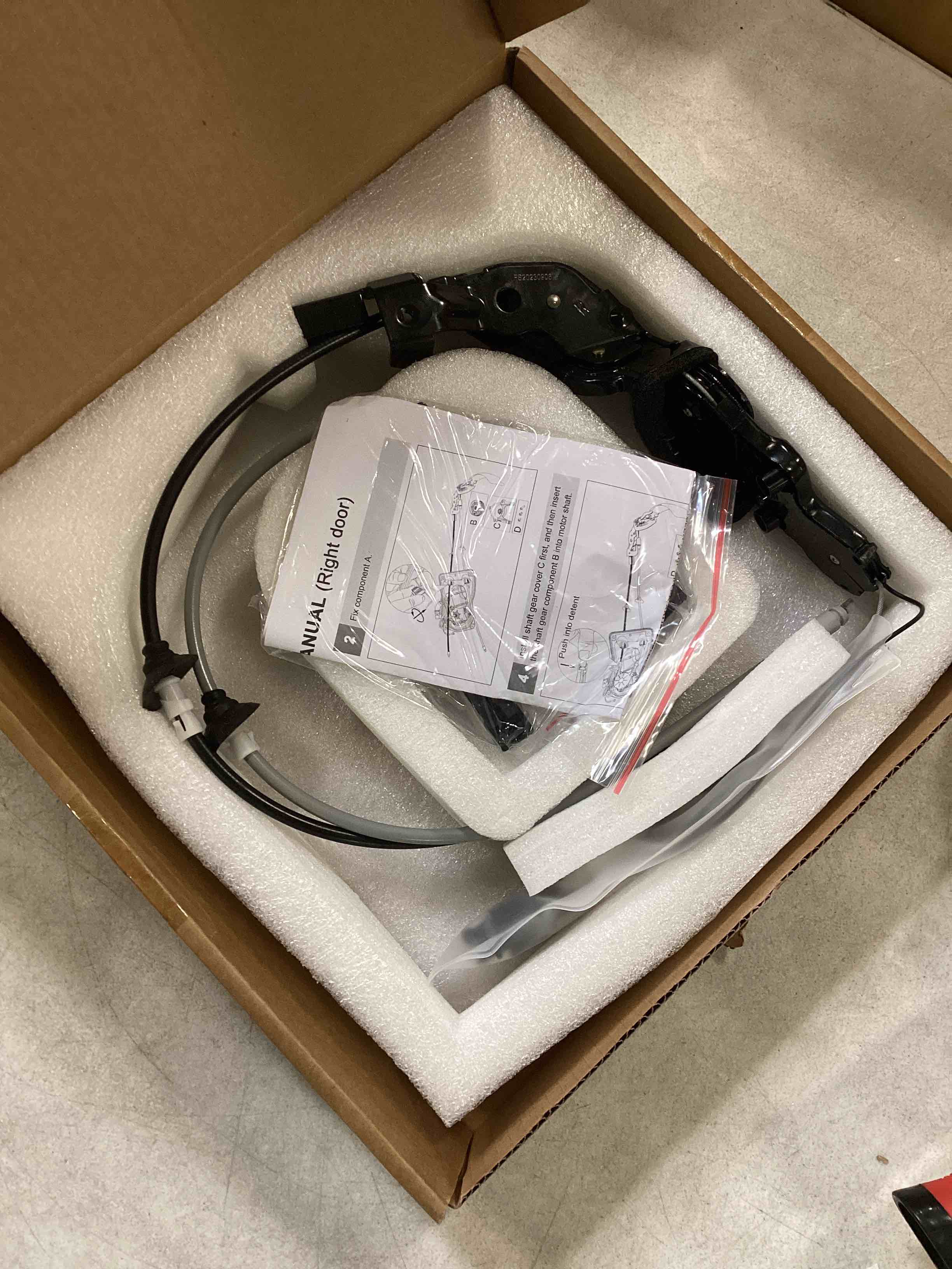 https://s3.amazonaws.com/lotting-images-prod/bidfta/BLU6855987_1721926681907.jpeg