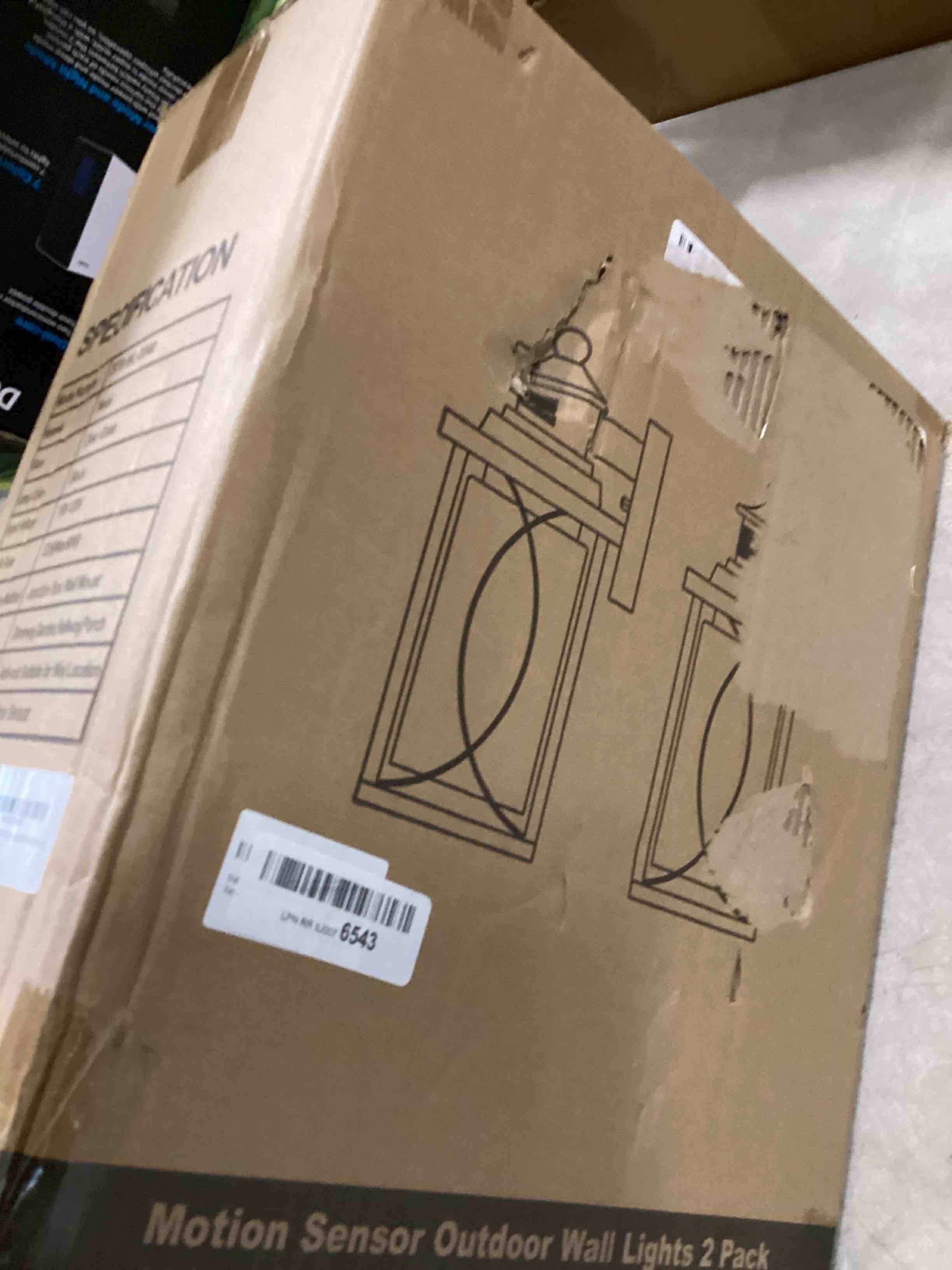 https://s3.amazonaws.com/lotting-images-prod/bidfta/BLU6855995_1721926142380.jpeg
