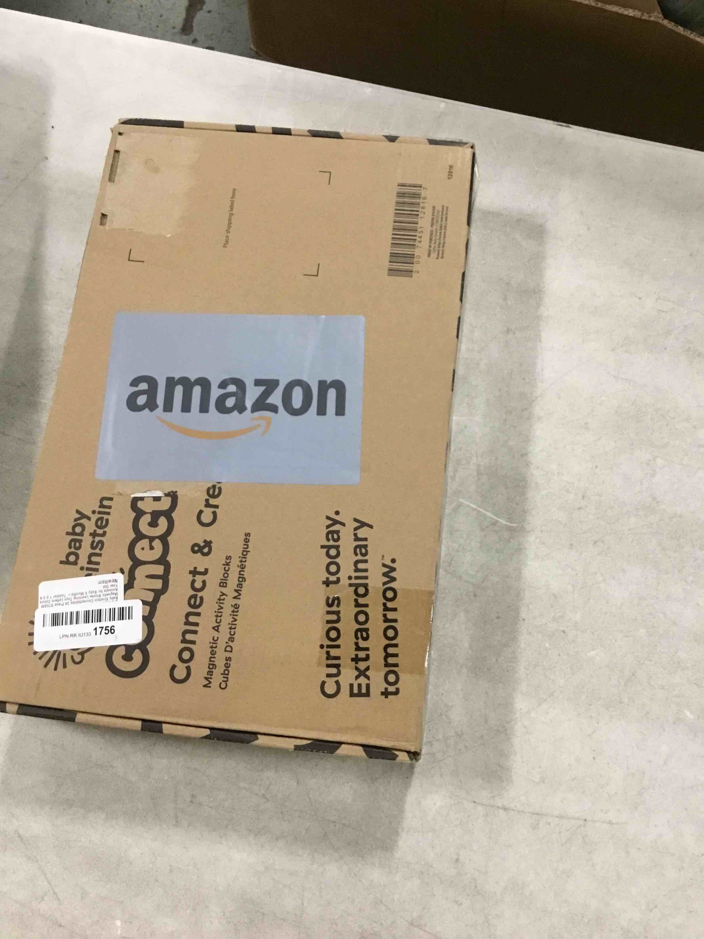 https://s3.amazonaws.com/lotting-images-prod/bidfta/BLU6856511_1722041219393.jpeg