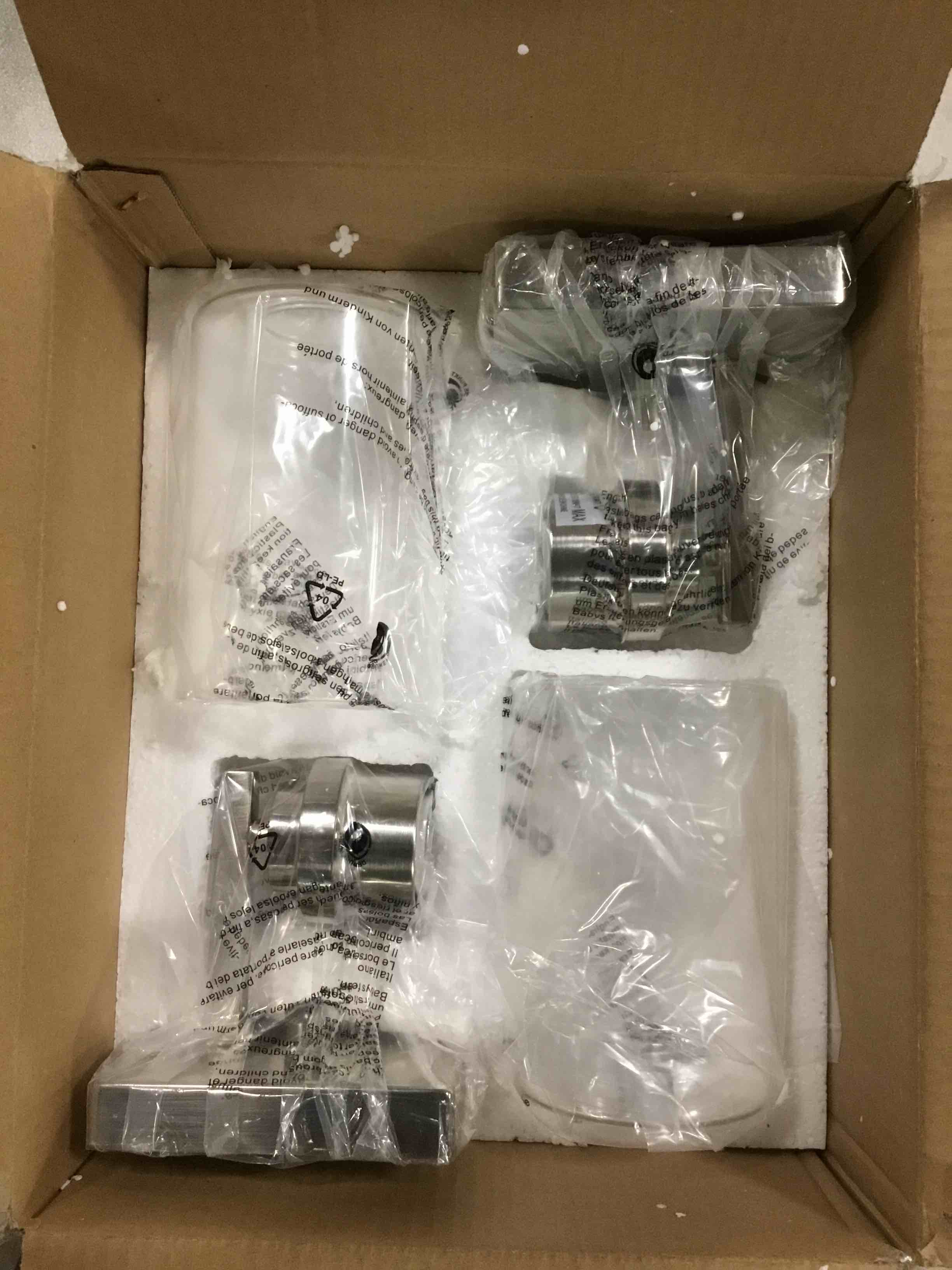 https://s3.amazonaws.com/lotting-images-prod/bidfta/BLU6856646_1722053481489.jpeg