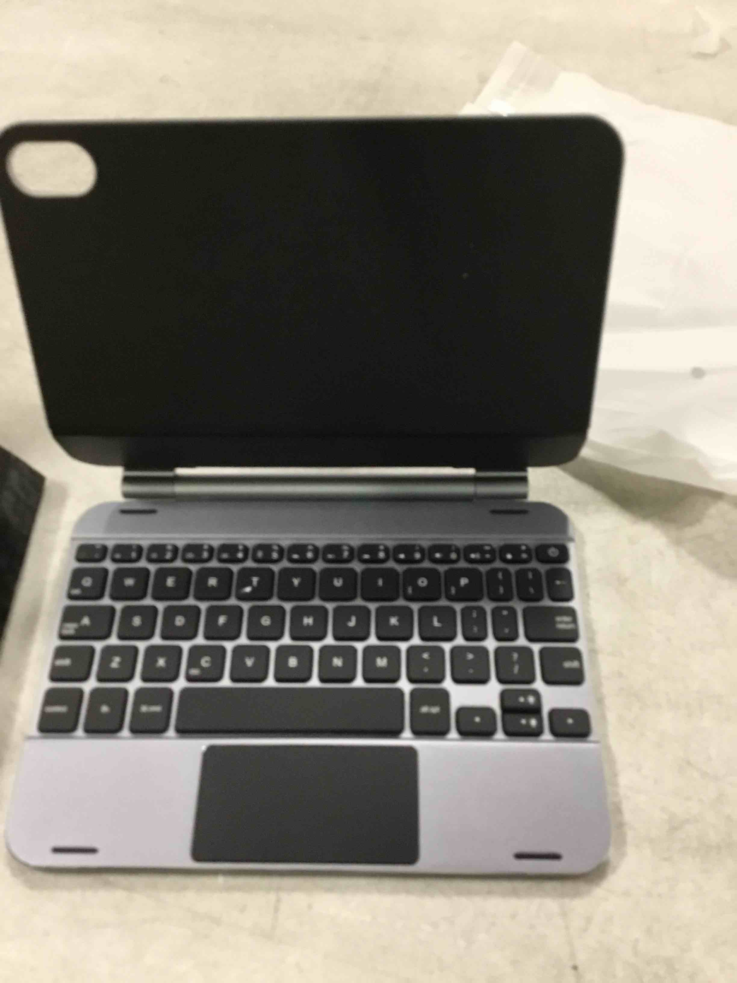 https://s3.amazonaws.com/lotting-images-prod/bidfta/BLU6856698_1722057150018.jpeg