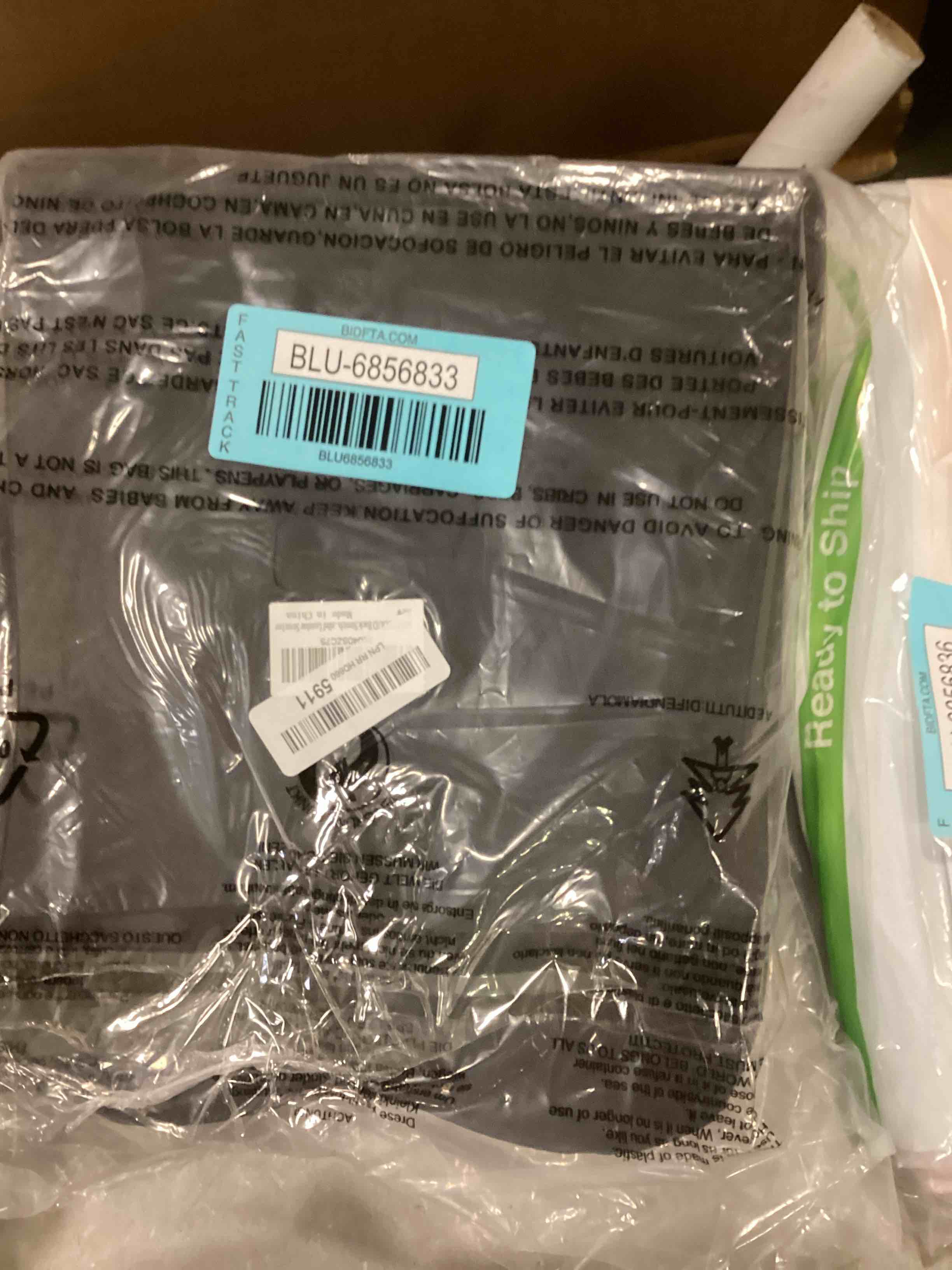 https://s3.amazonaws.com/lotting-images-prod/bidfta/BLU6856833_1722264229384.jpeg
