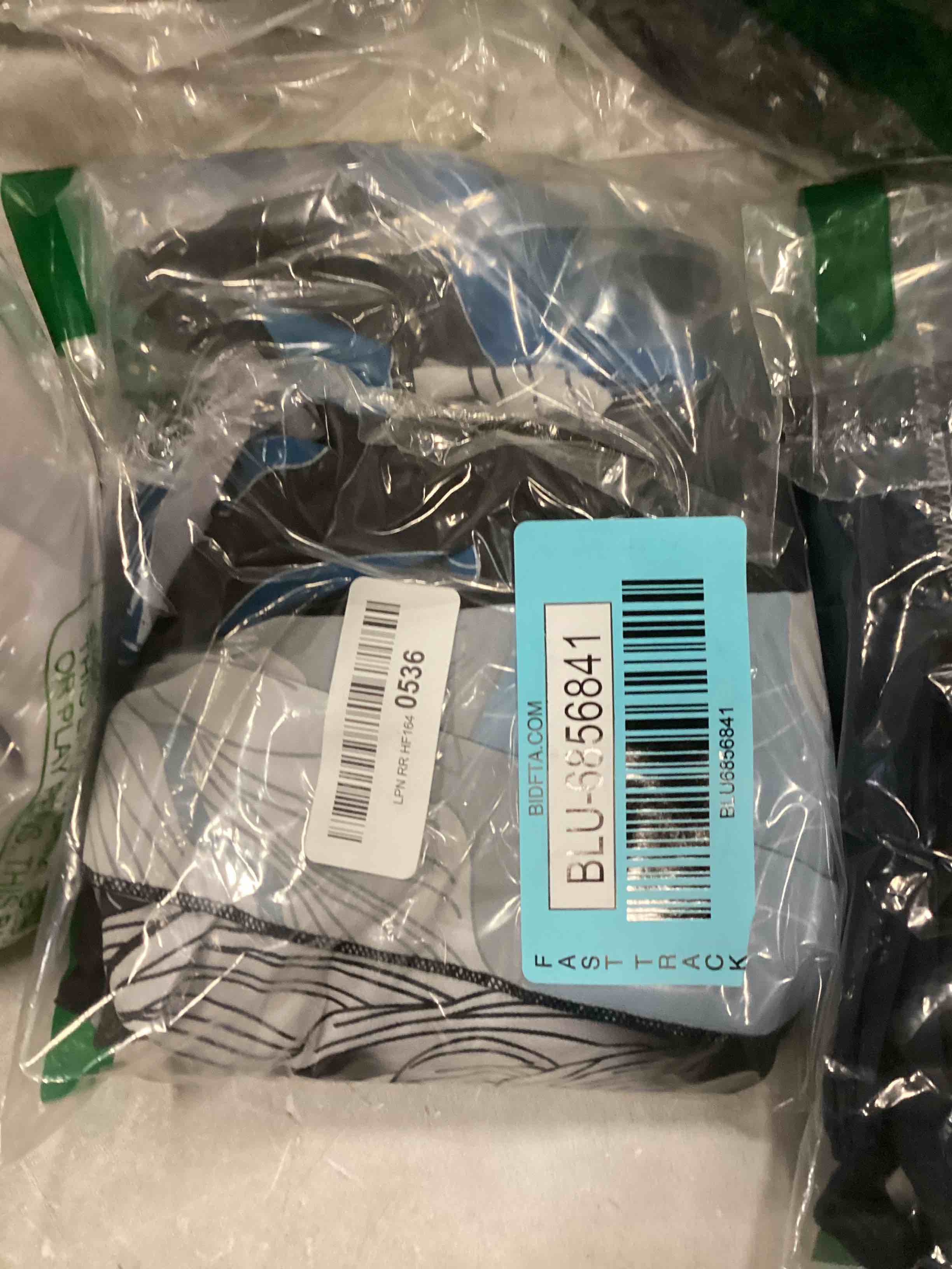 https://s3.amazonaws.com/lotting-images-prod/bidfta/BLU6856841_1722264352407.jpeg