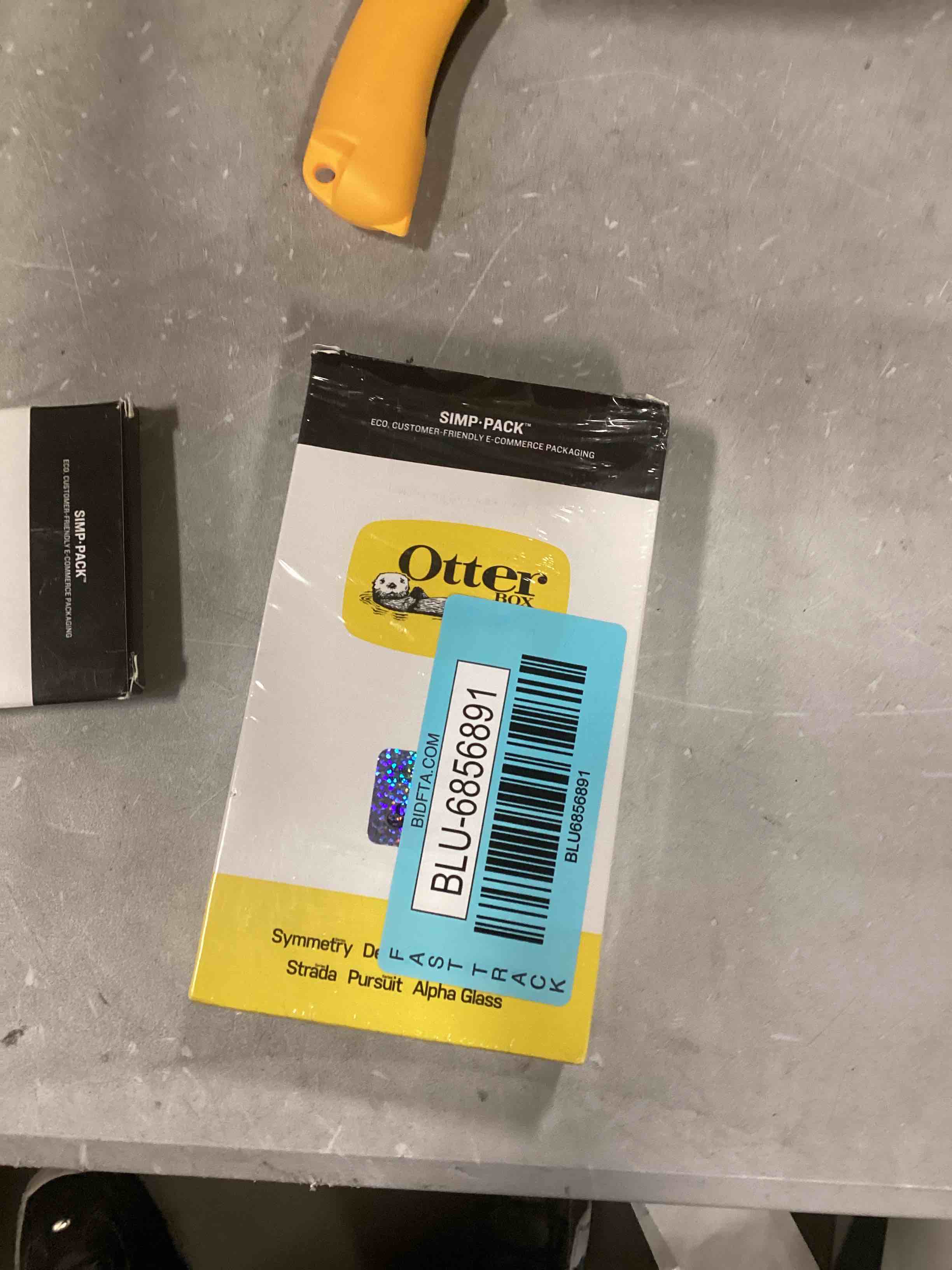 https://s3.amazonaws.com/lotting-images-prod/bidfta/BLU6856890_1722266110823.jpeg