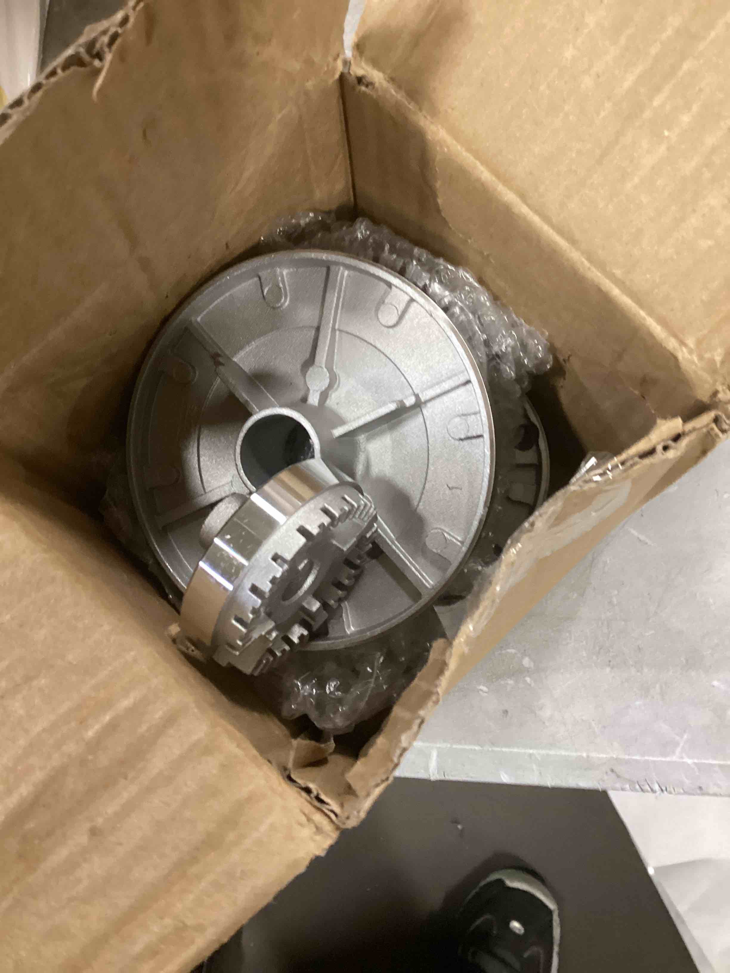 https://s3.amazonaws.com/lotting-images-prod/bidfta/BLU6856894_1722265950294.jpeg