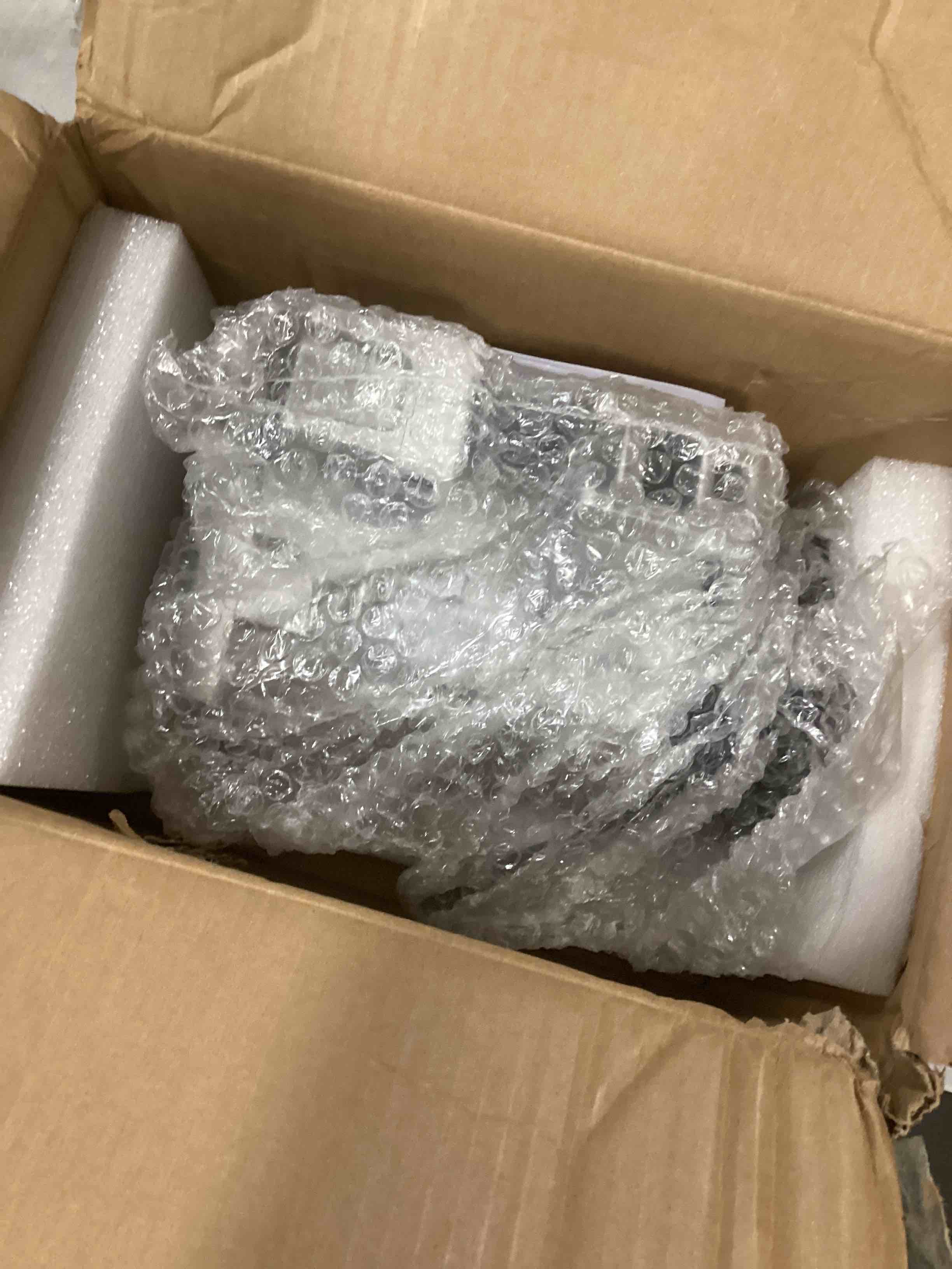 https://s3.amazonaws.com/lotting-images-prod/bidfta/BLU6856938_1722273310897.jpeg