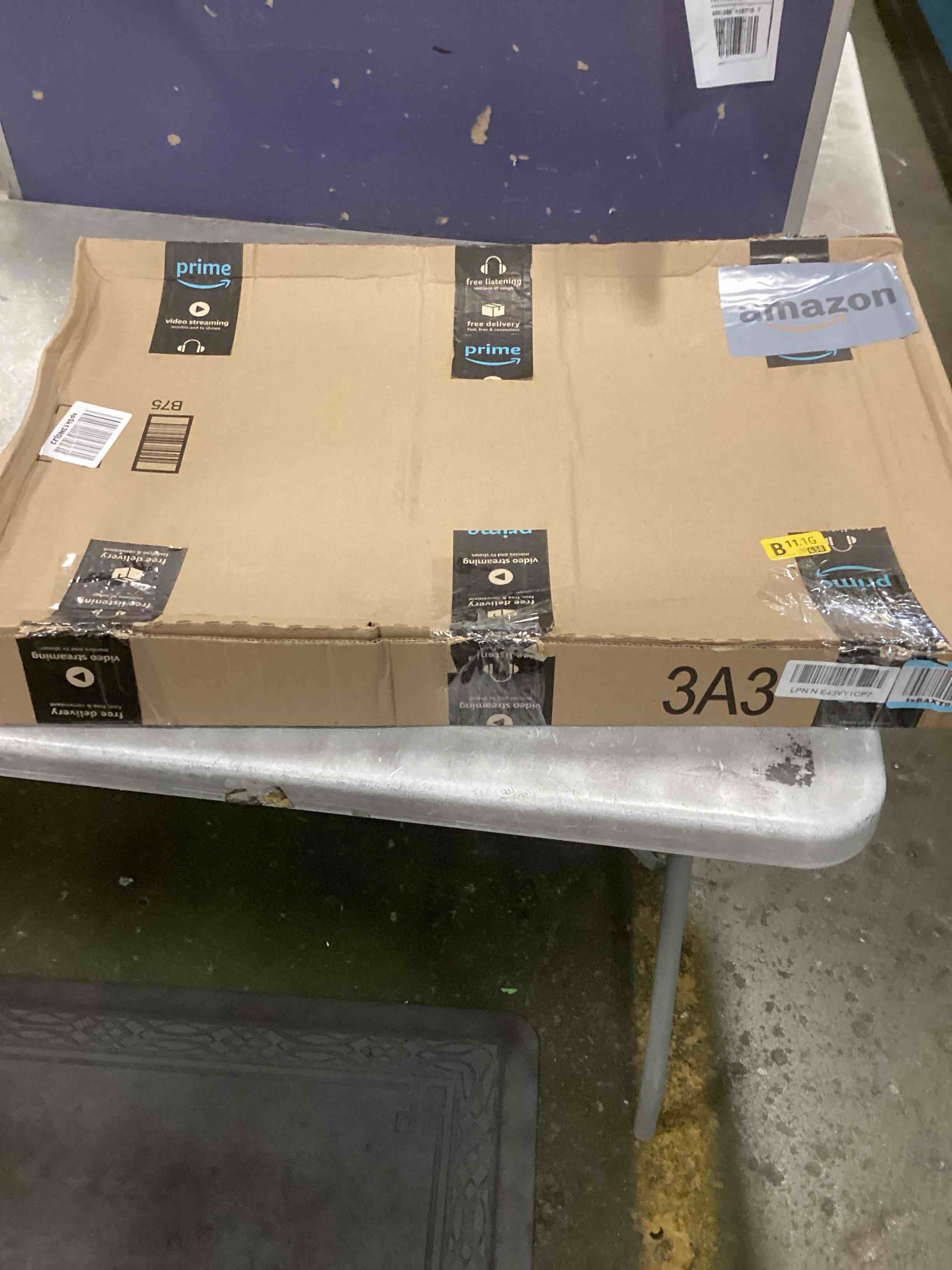 https://s3.amazonaws.com/lotting-images-prod/bidfta/BLU6857200_1721736895884.jpeg