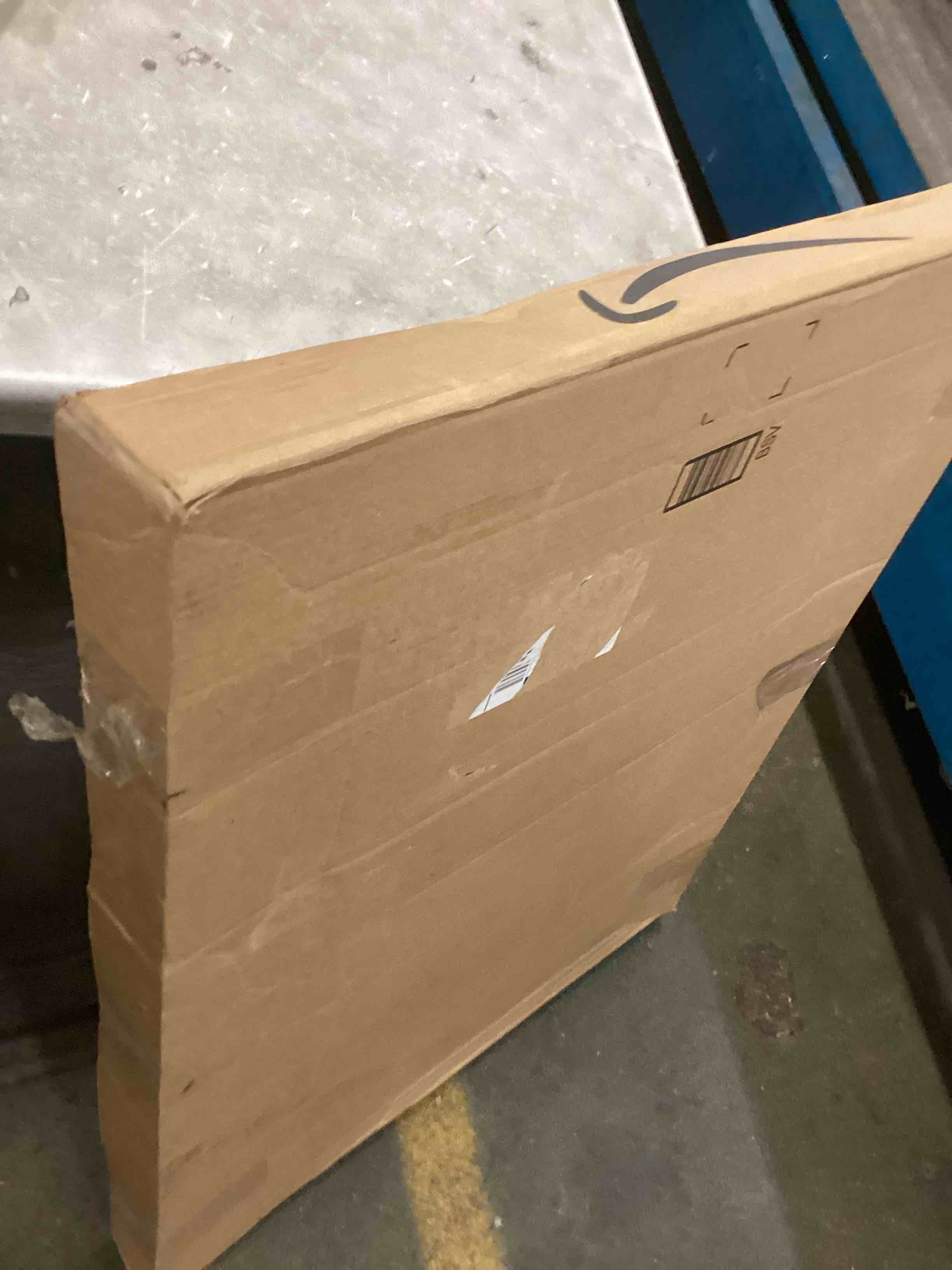 https://s3.amazonaws.com/lotting-images-prod/bidfta/BLU6857254_1721742672532.jpeg