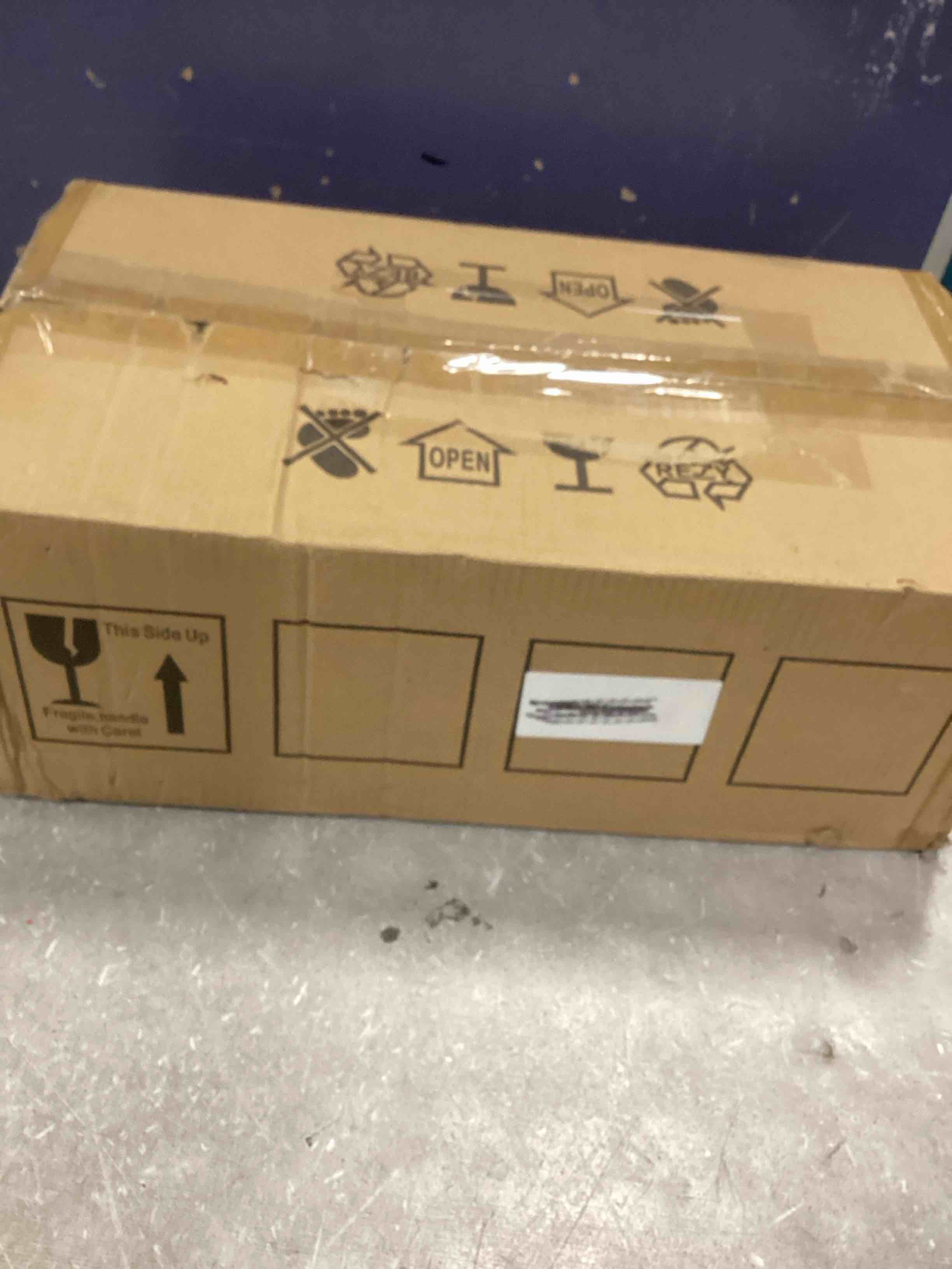 https://s3.amazonaws.com/lotting-images-prod/bidfta/BLU6857279_1721746691576.jpeg